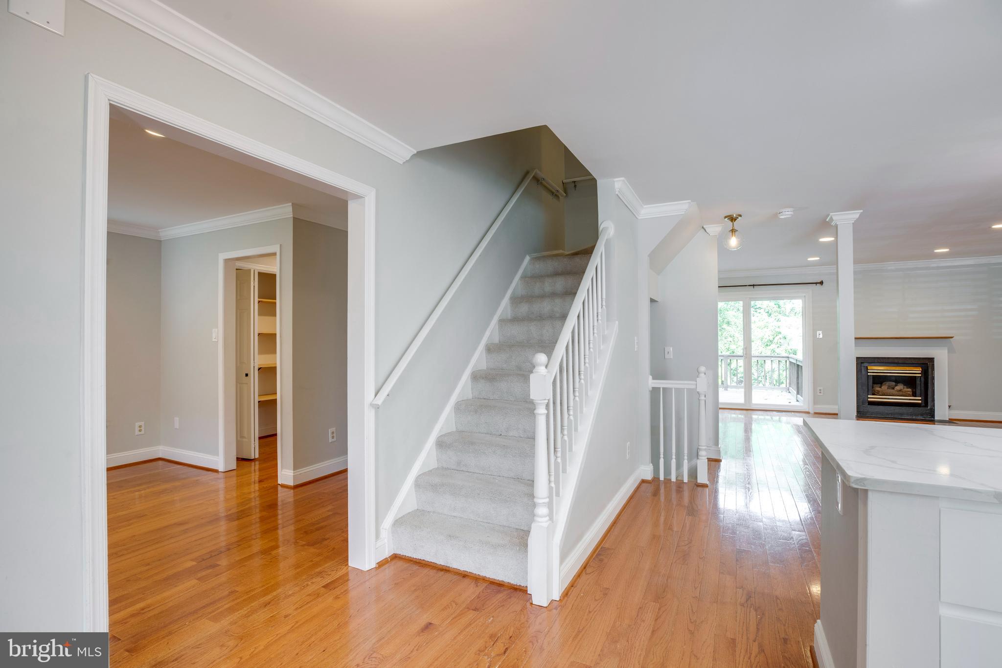 5610 GOSLING COURT