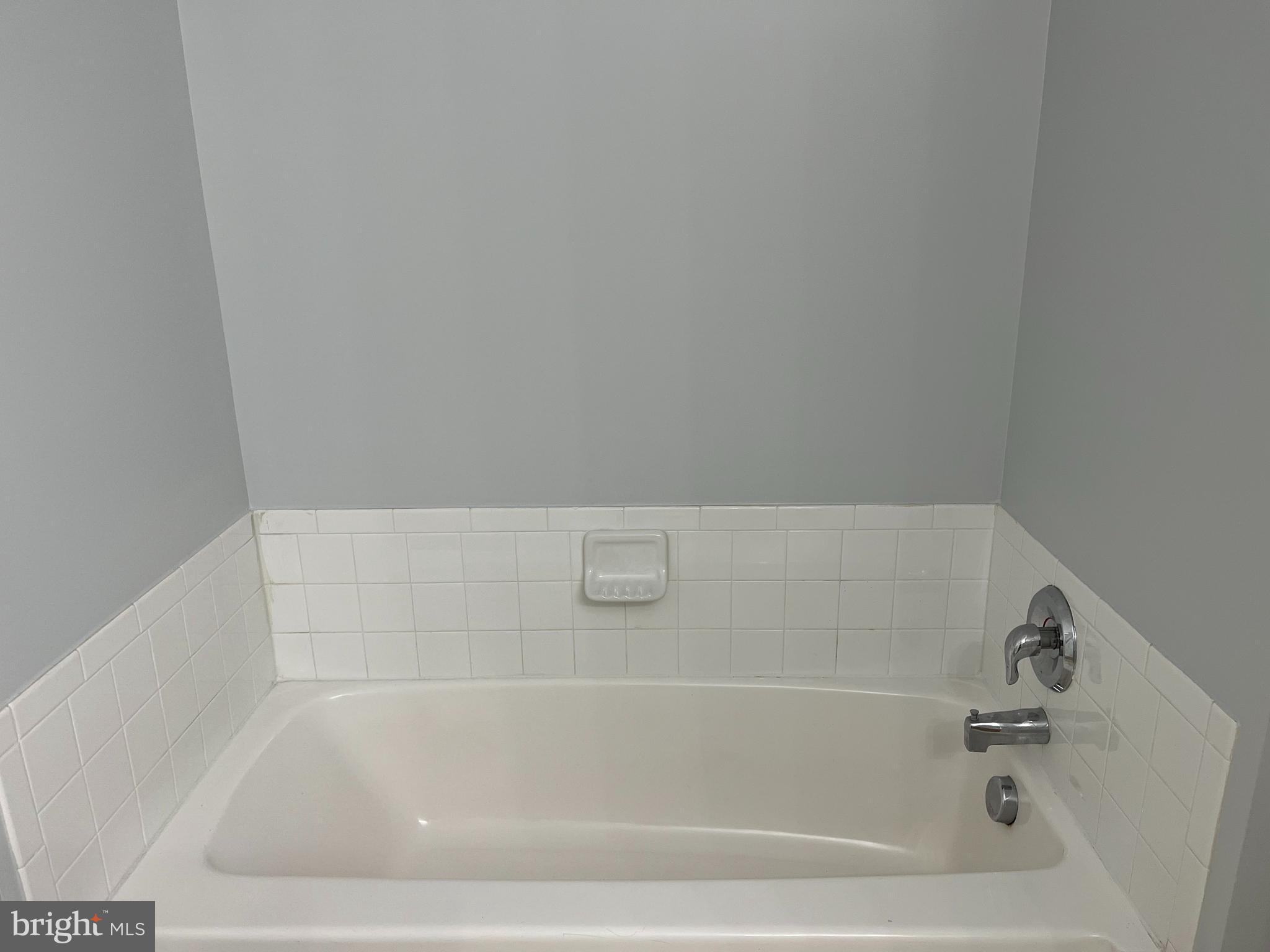 FAIRWAYS EAST - Residential Lease