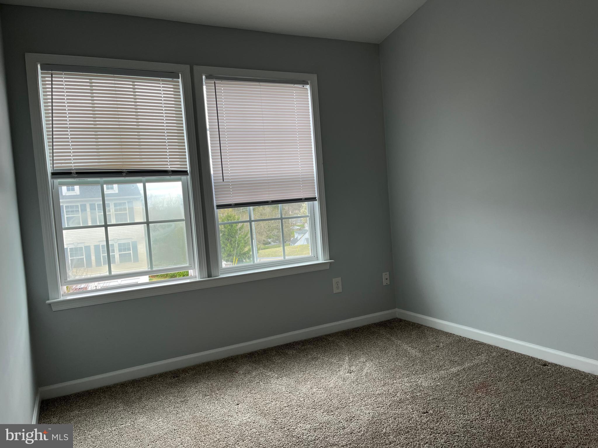 FAIRWAYS EAST - Residential Lease