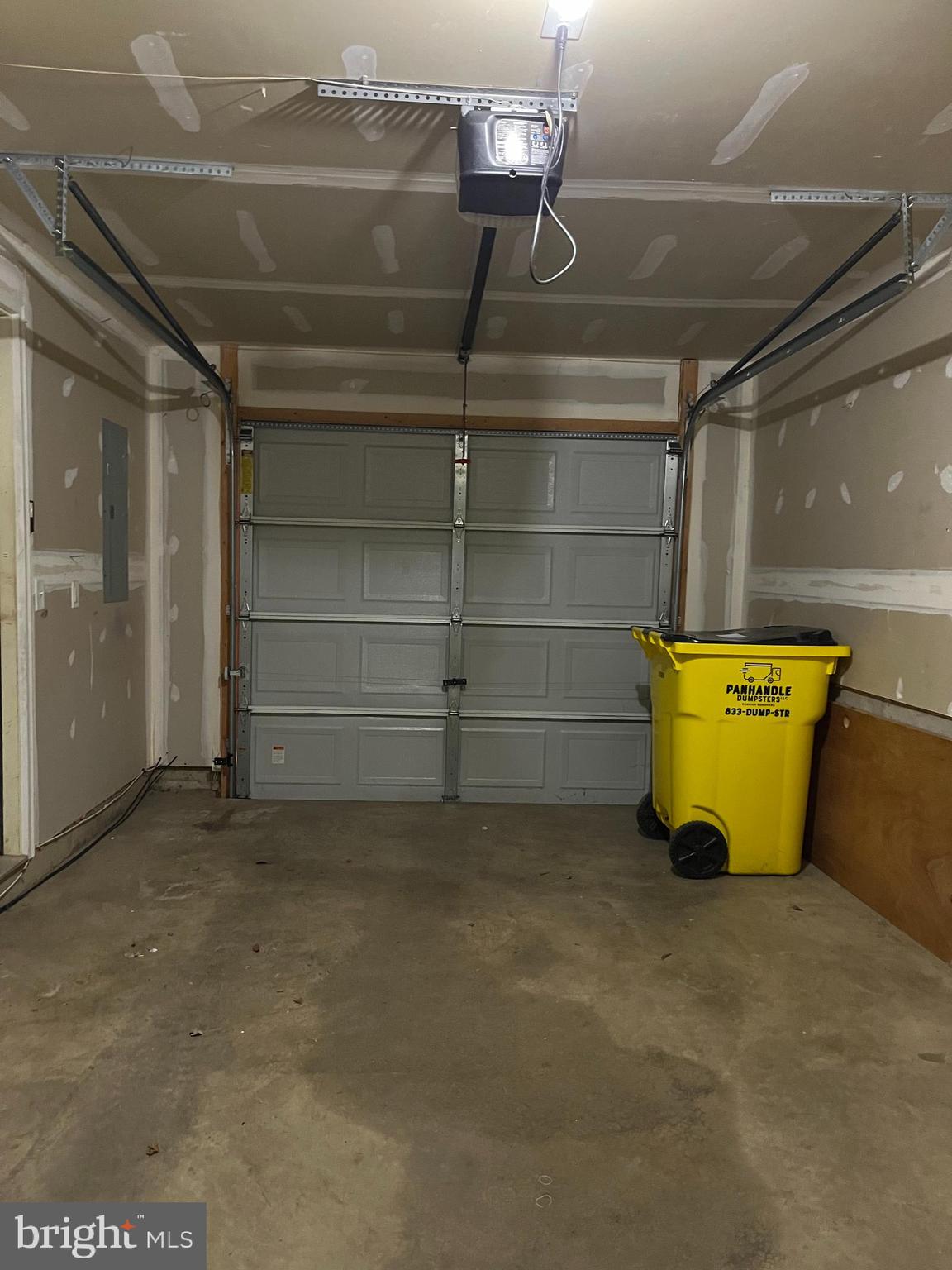 FAIRWAYS EAST - Residential Lease