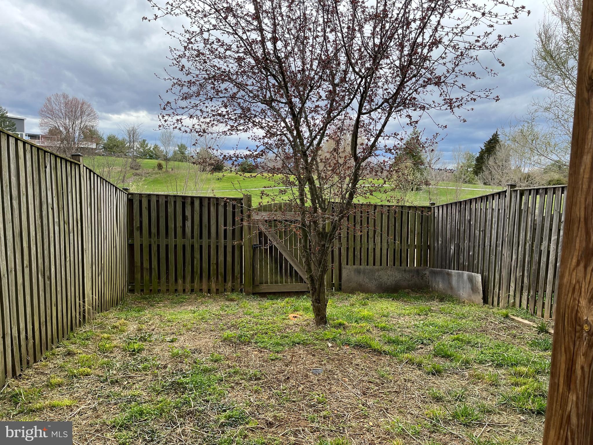 FAIRWAYS EAST - Residential Lease