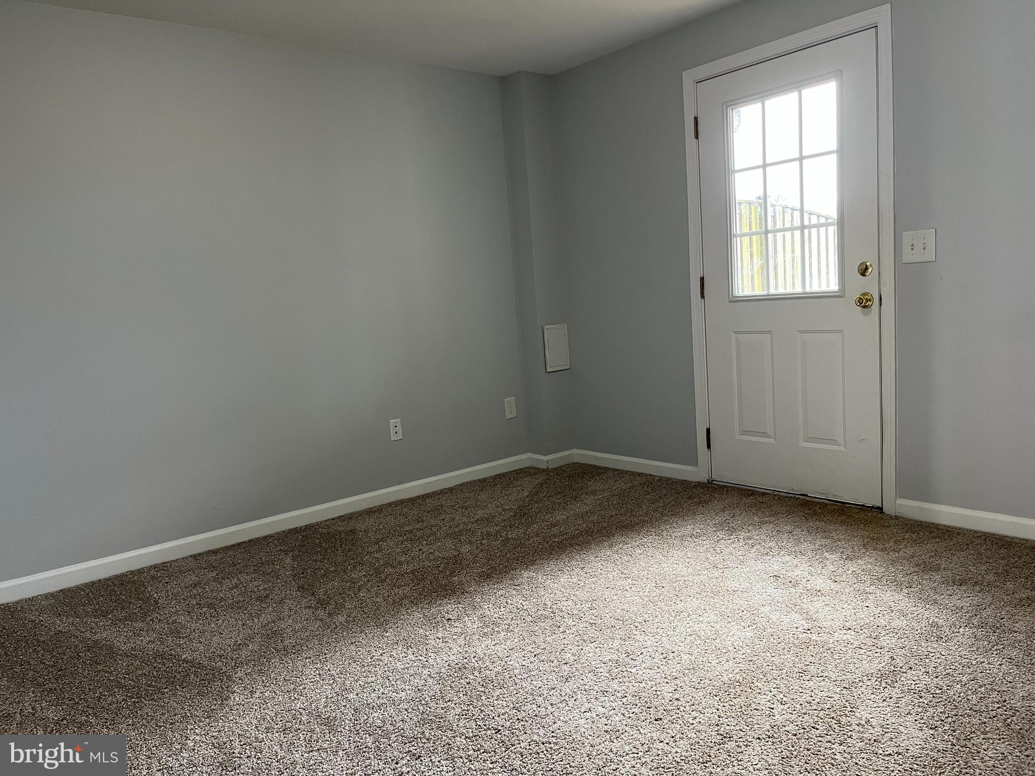 FAIRWAYS EAST - Residential Lease