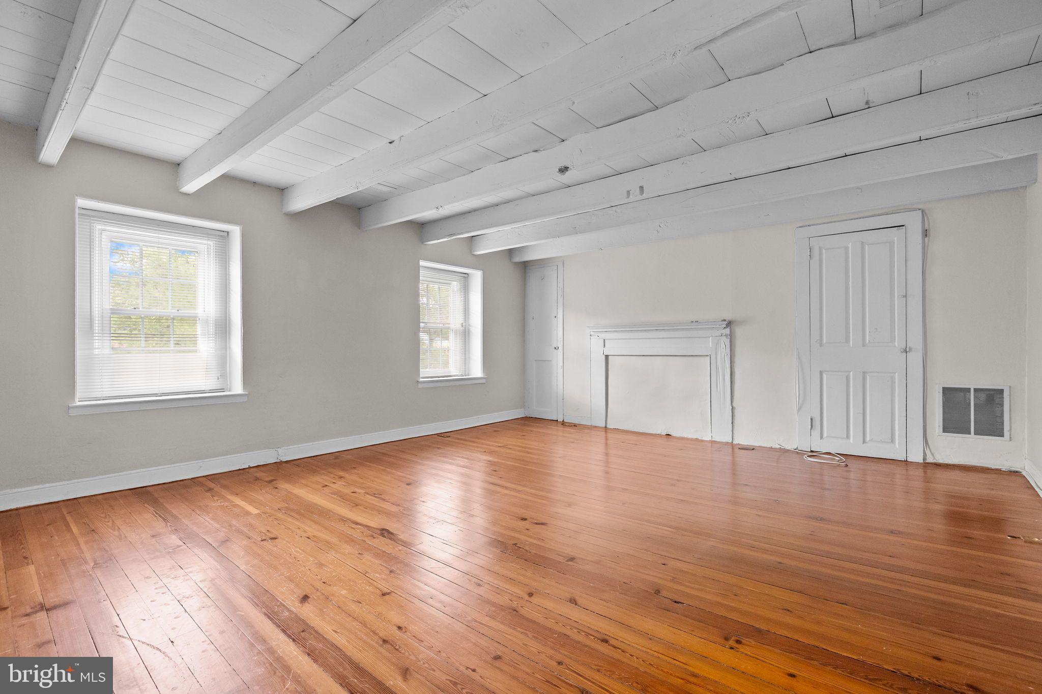 FERGUSON HILL - Residential