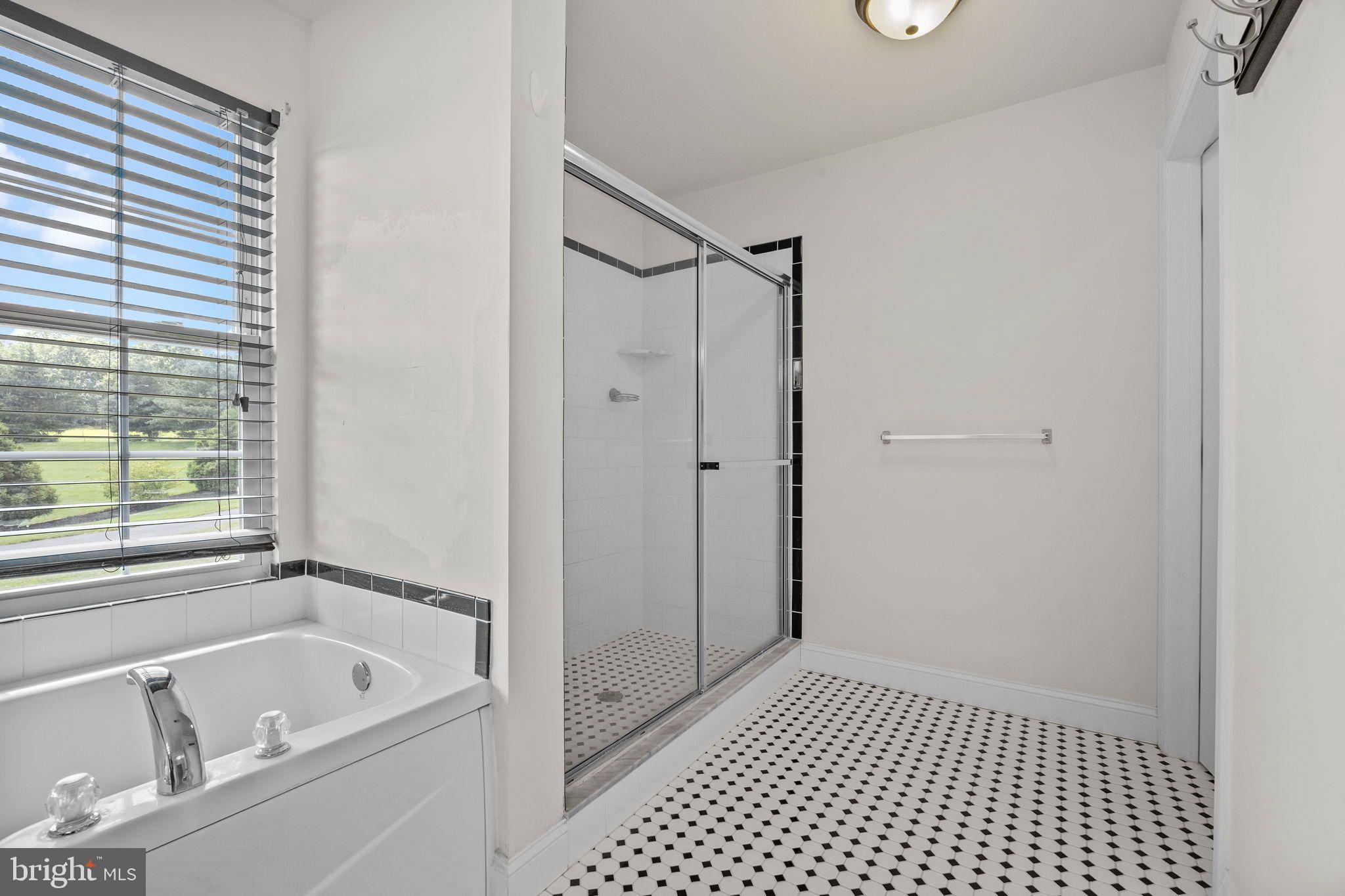 FERGUSON HILL - Residential