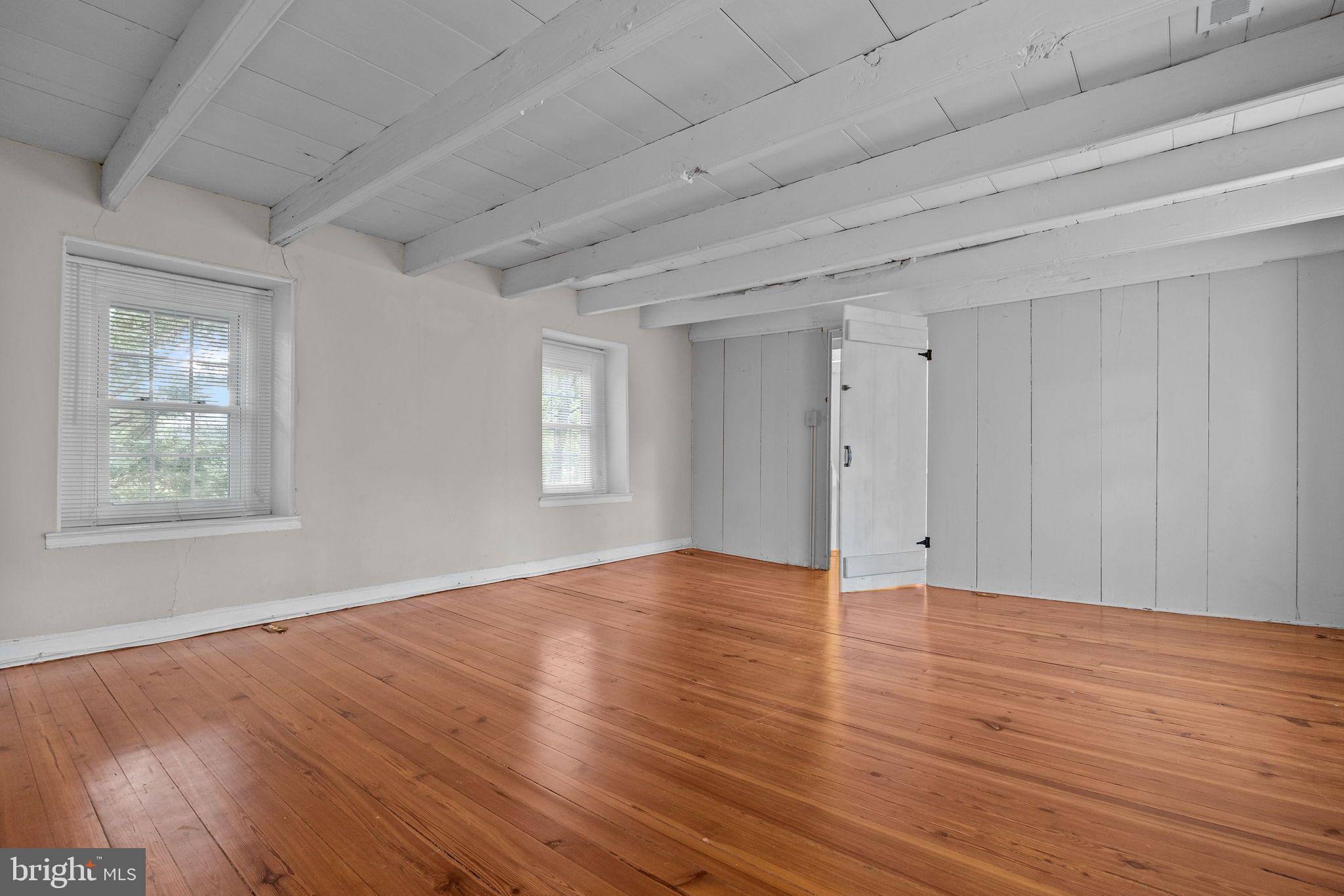 FERGUSON HILL - Residential