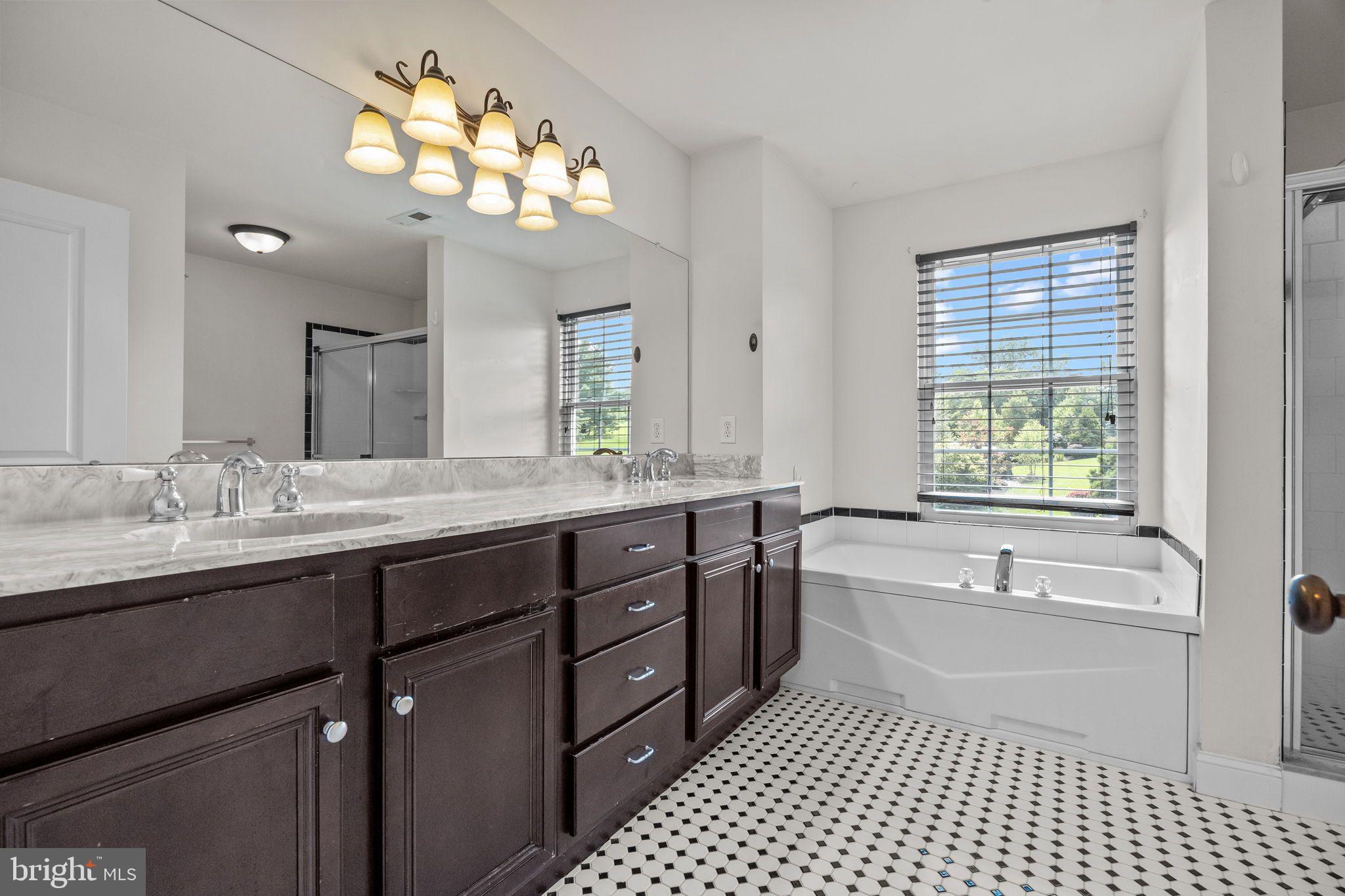 FERGUSON HILL - Residential