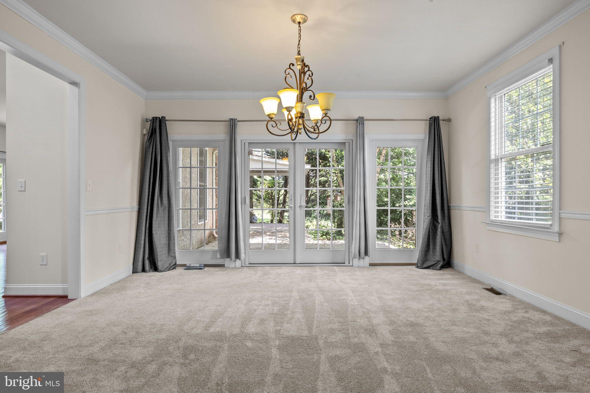 FERGUSON HILL - Residential