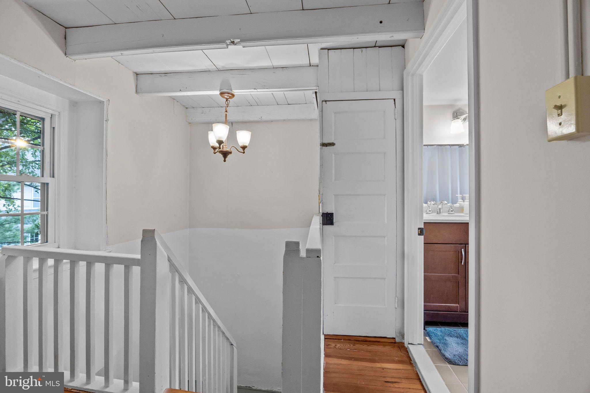 FERGUSON HILL - Residential