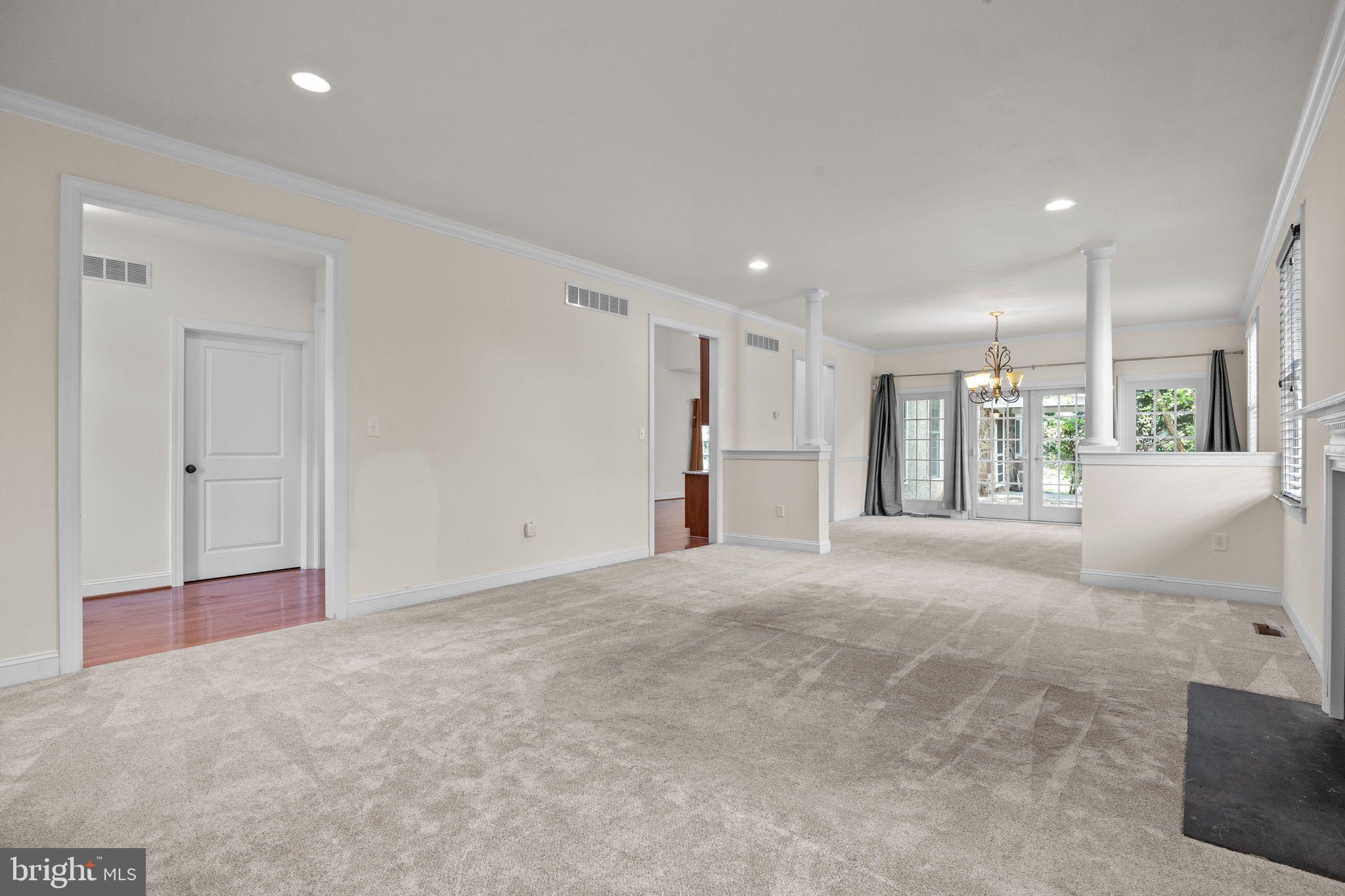 FERGUSON HILL - Residential