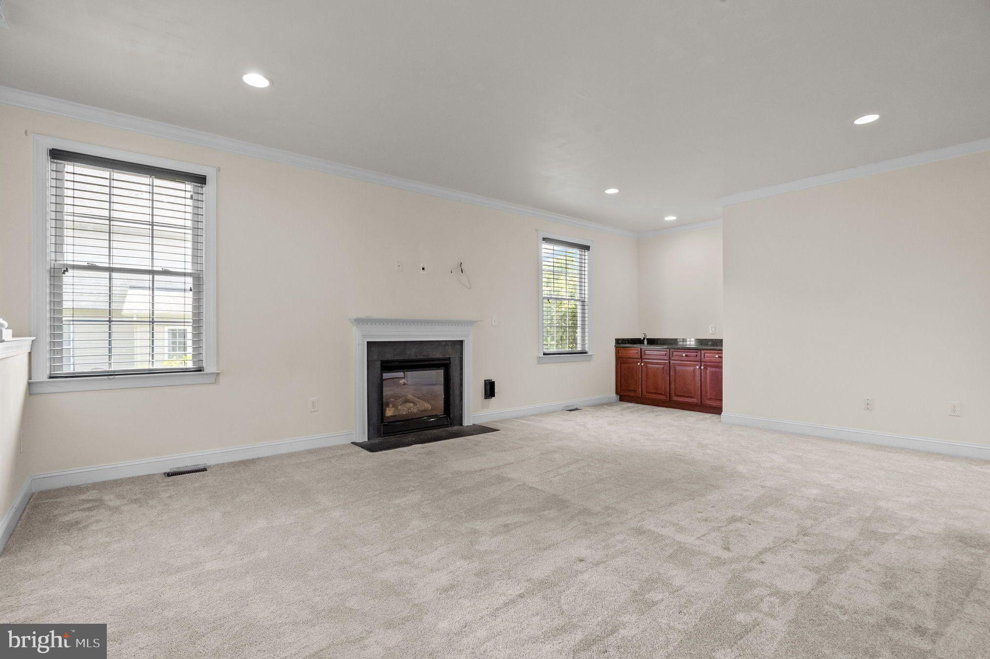 FERGUSON HILL - Residential