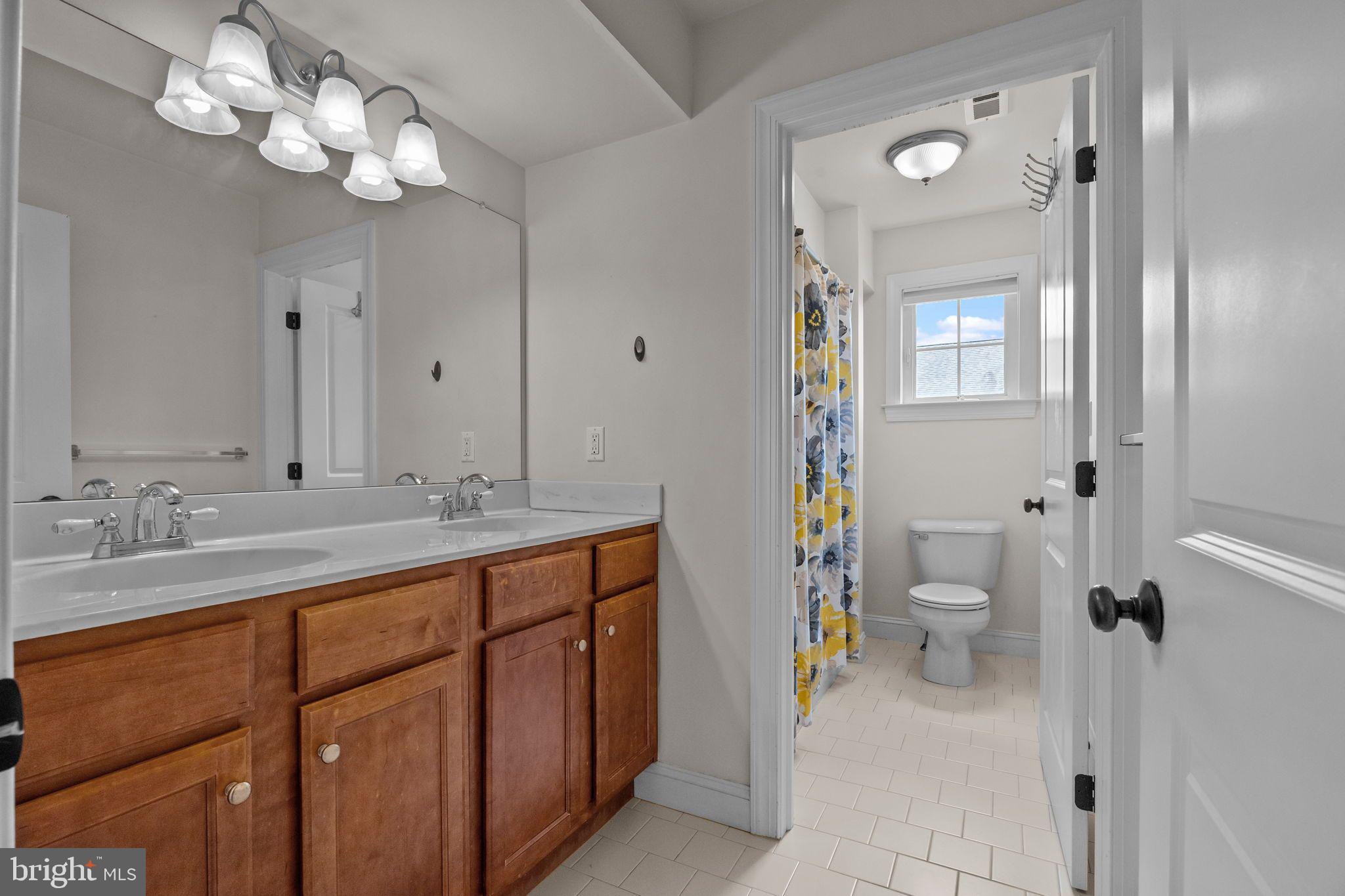 FERGUSON HILL - Residential