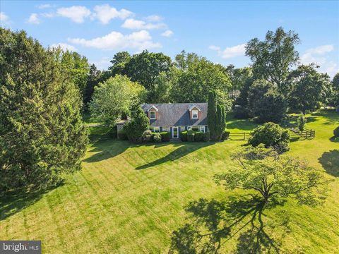 16 GALICIA DRIVE PHOENIXVILLE PA 19460