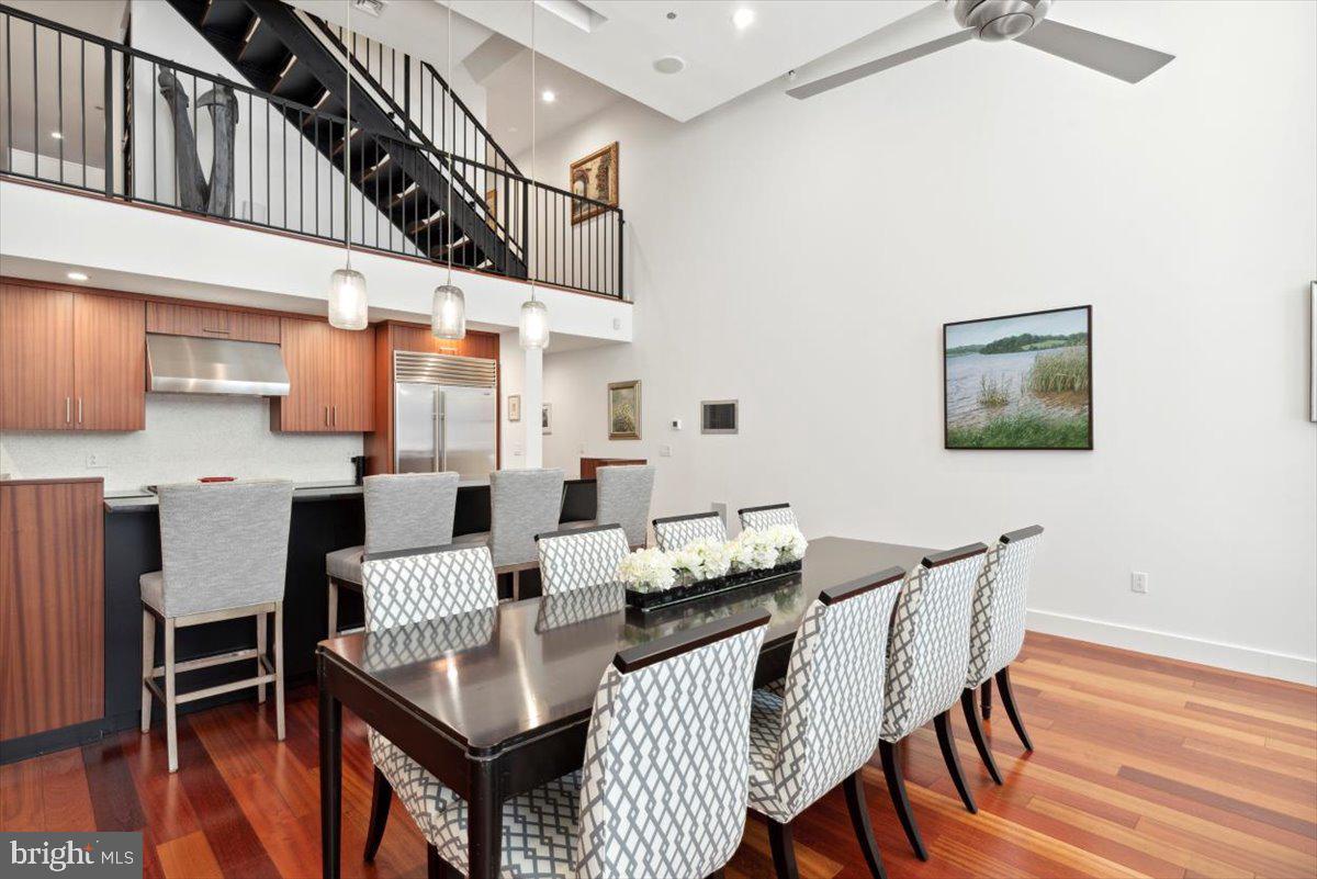 LOGAN SQUARE - Residential