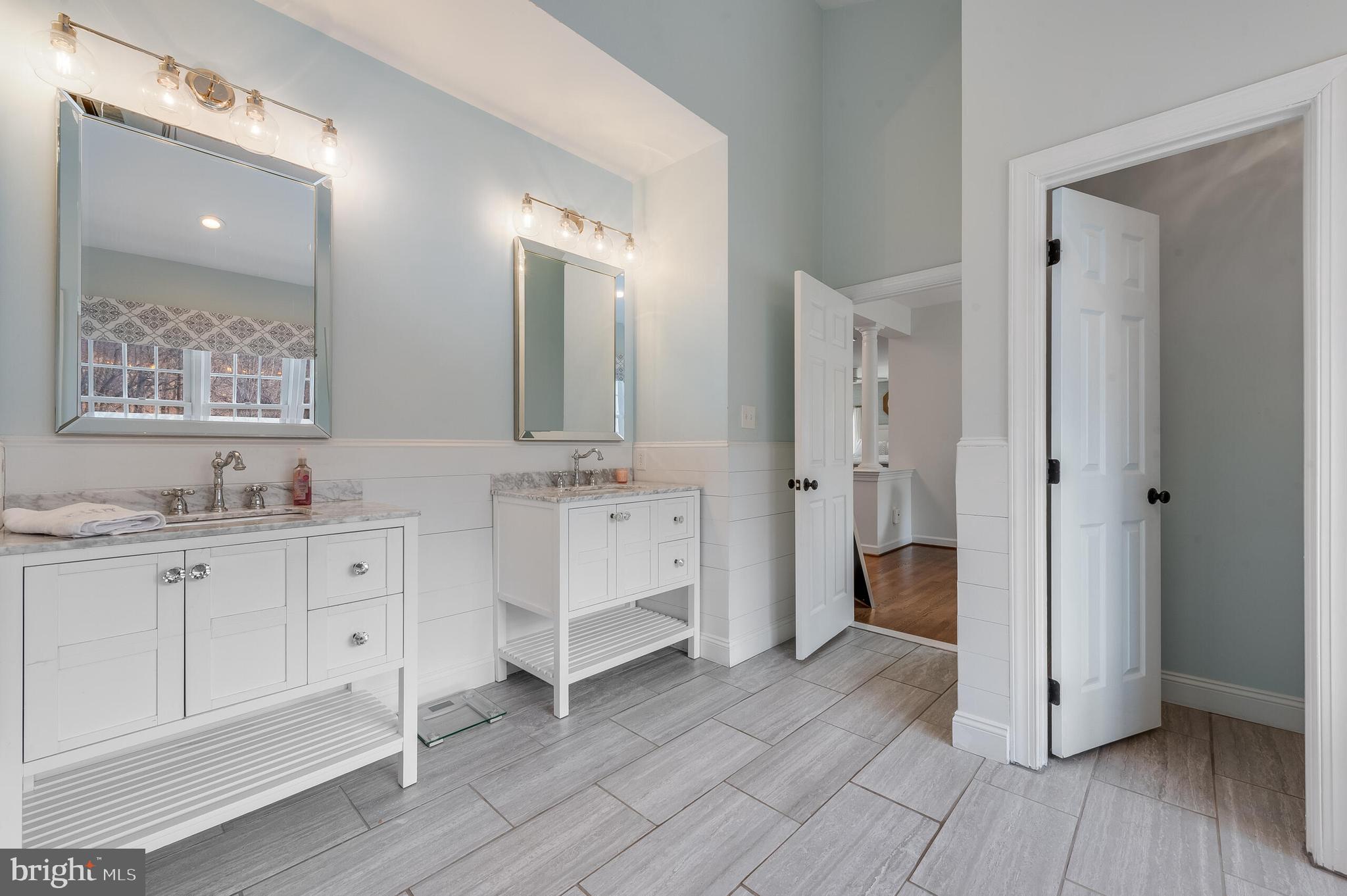 WOODLEA MANOR - Residential