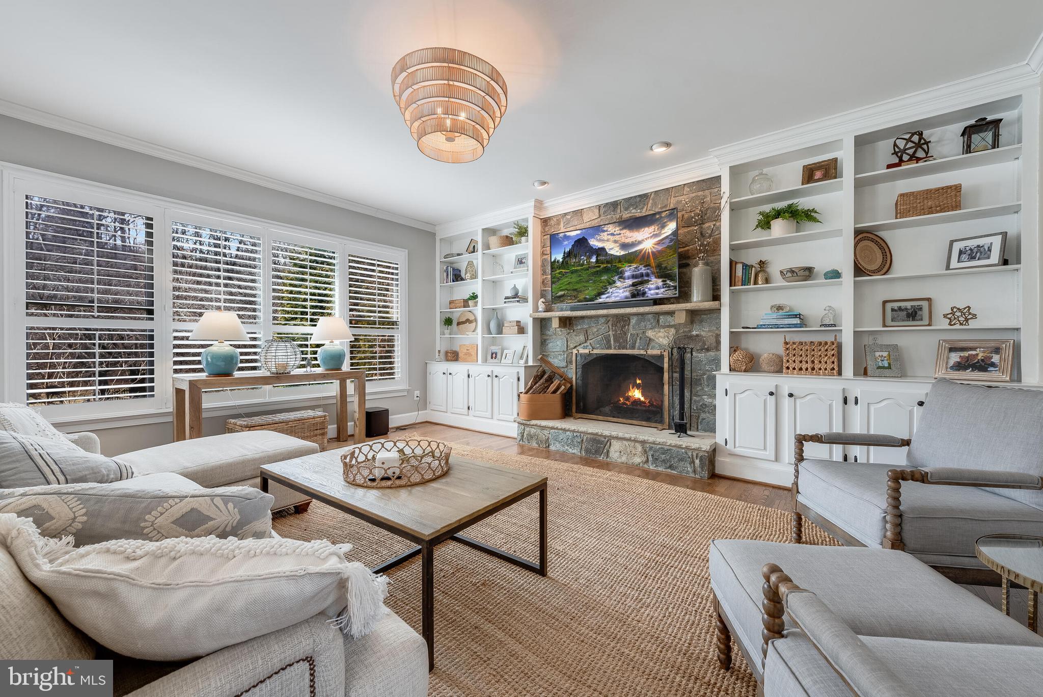 WOODLEA MANOR - Residential