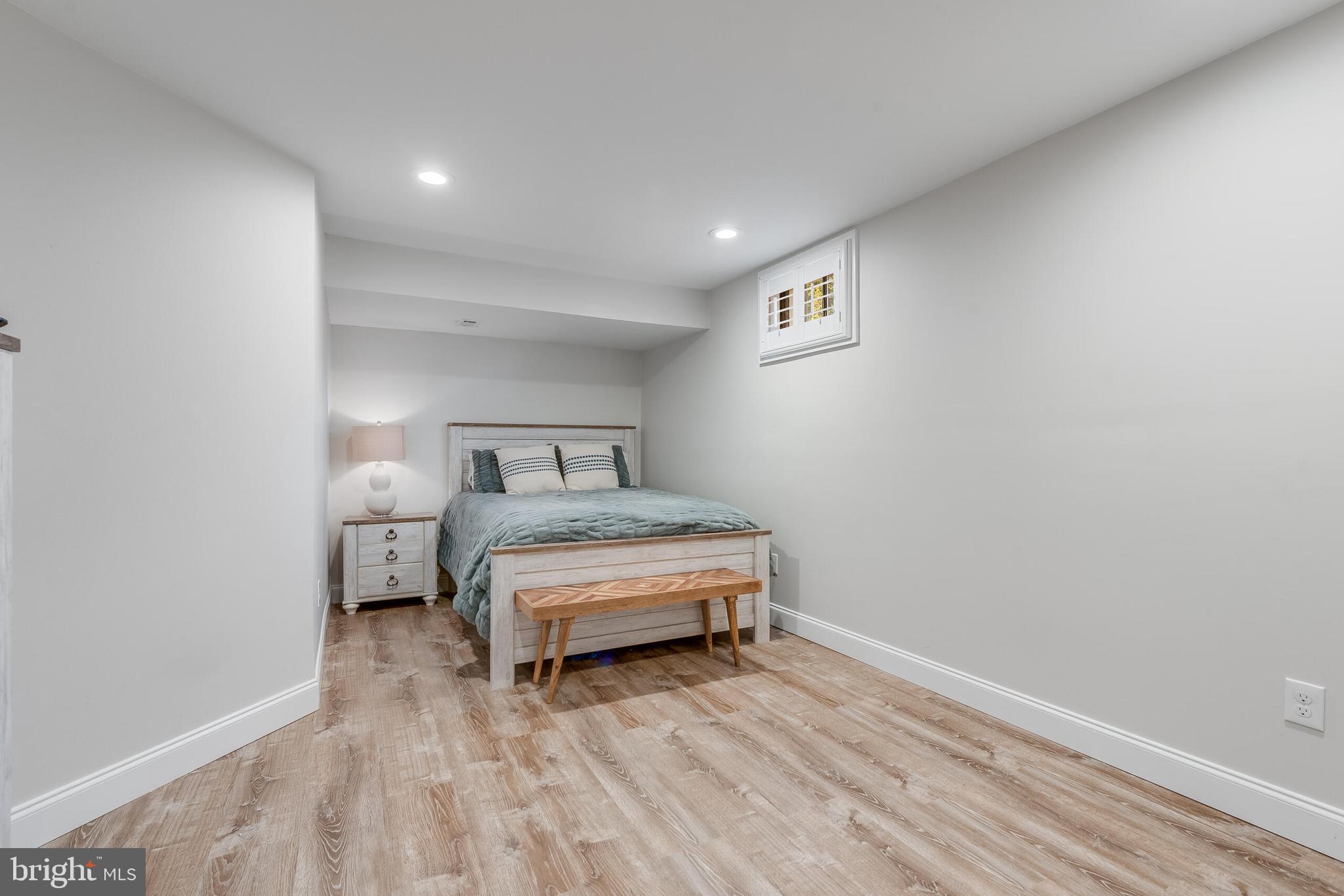 WOODLEA MANOR - Residential