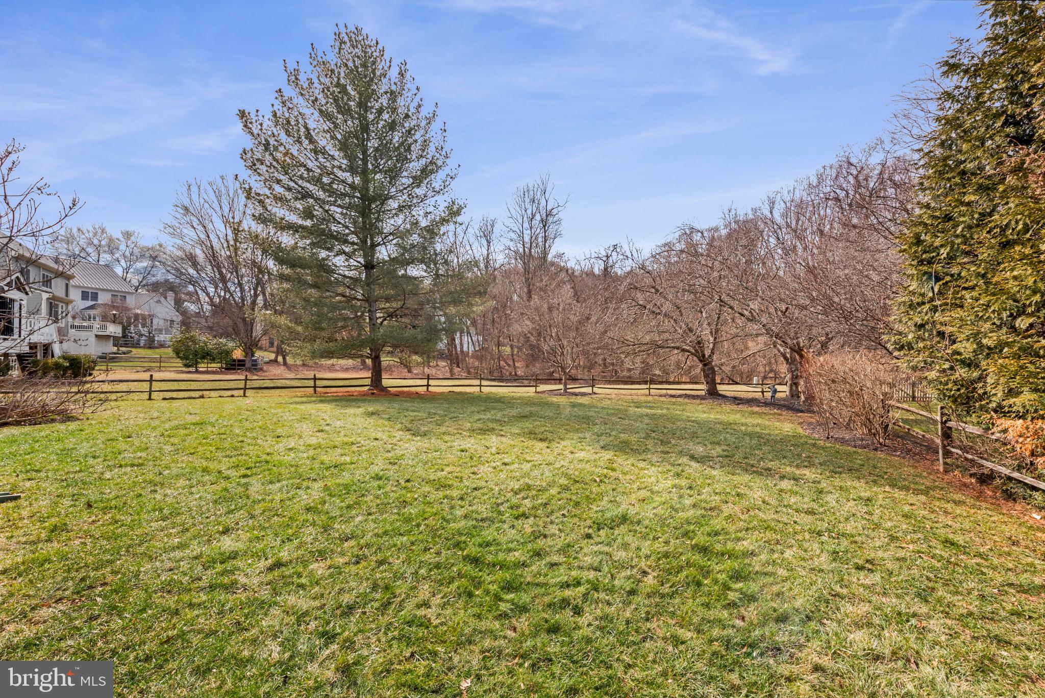 WOODLEA MANOR - Residential