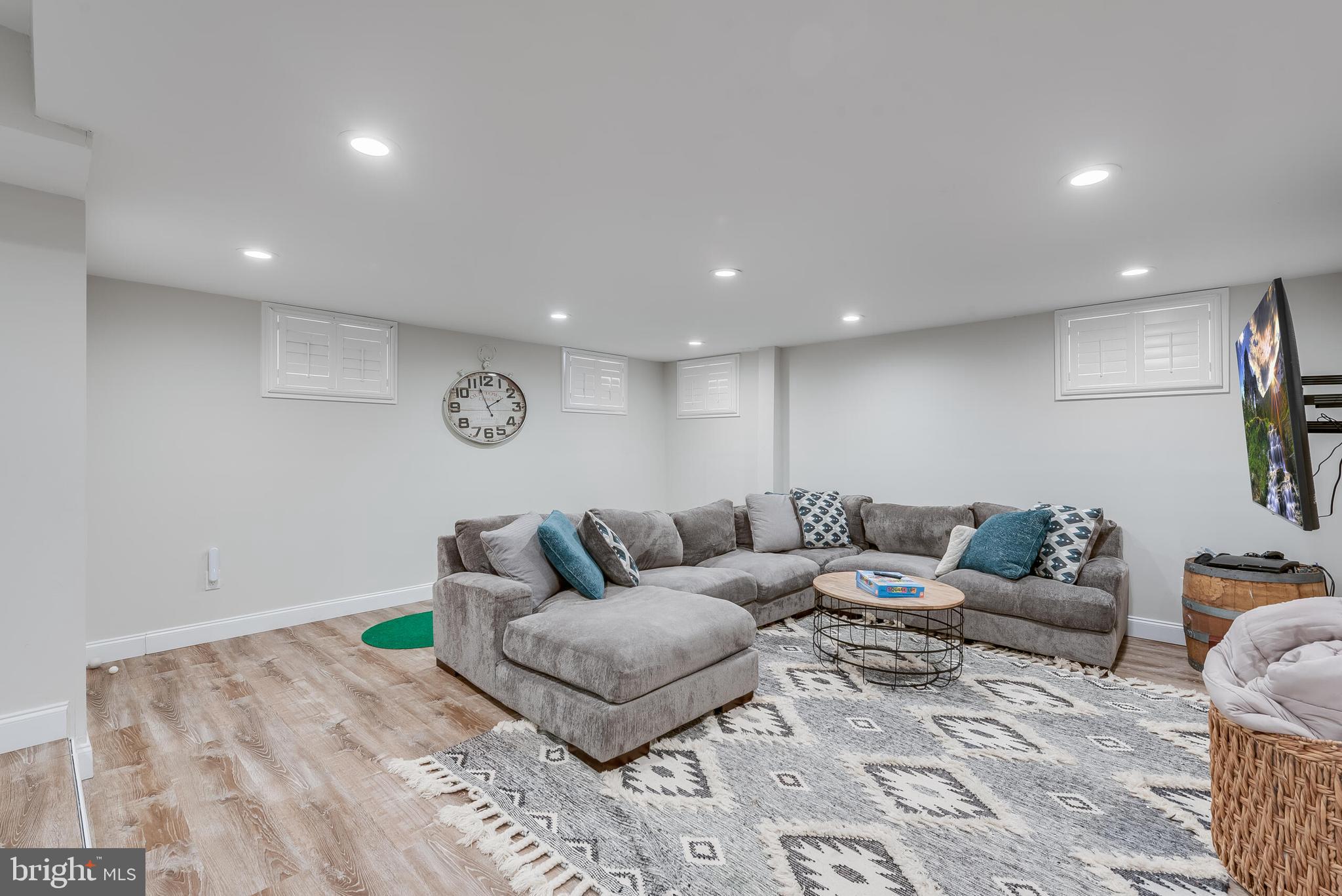 WOODLEA MANOR - Residential