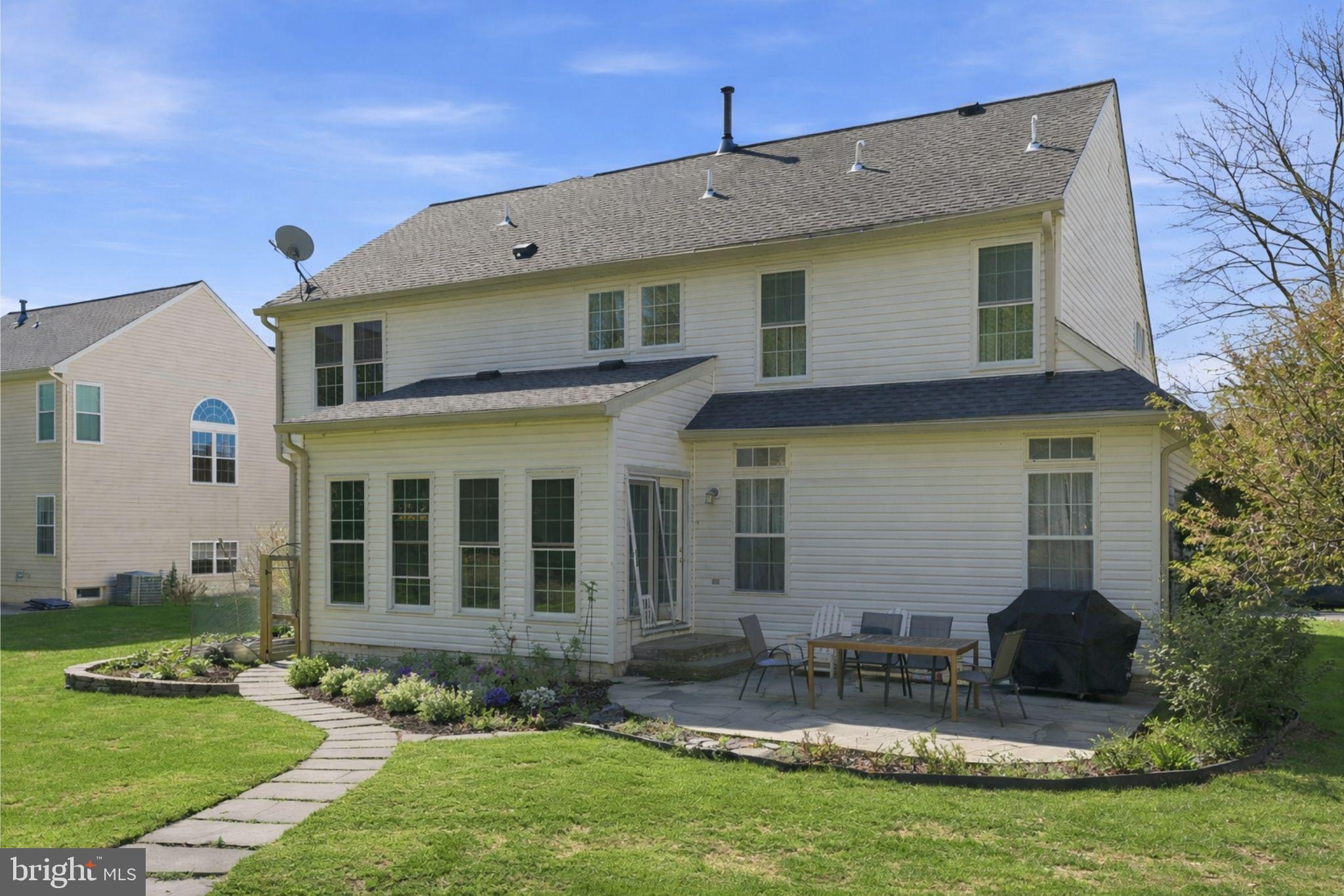 OATLAND FARM - Residential
