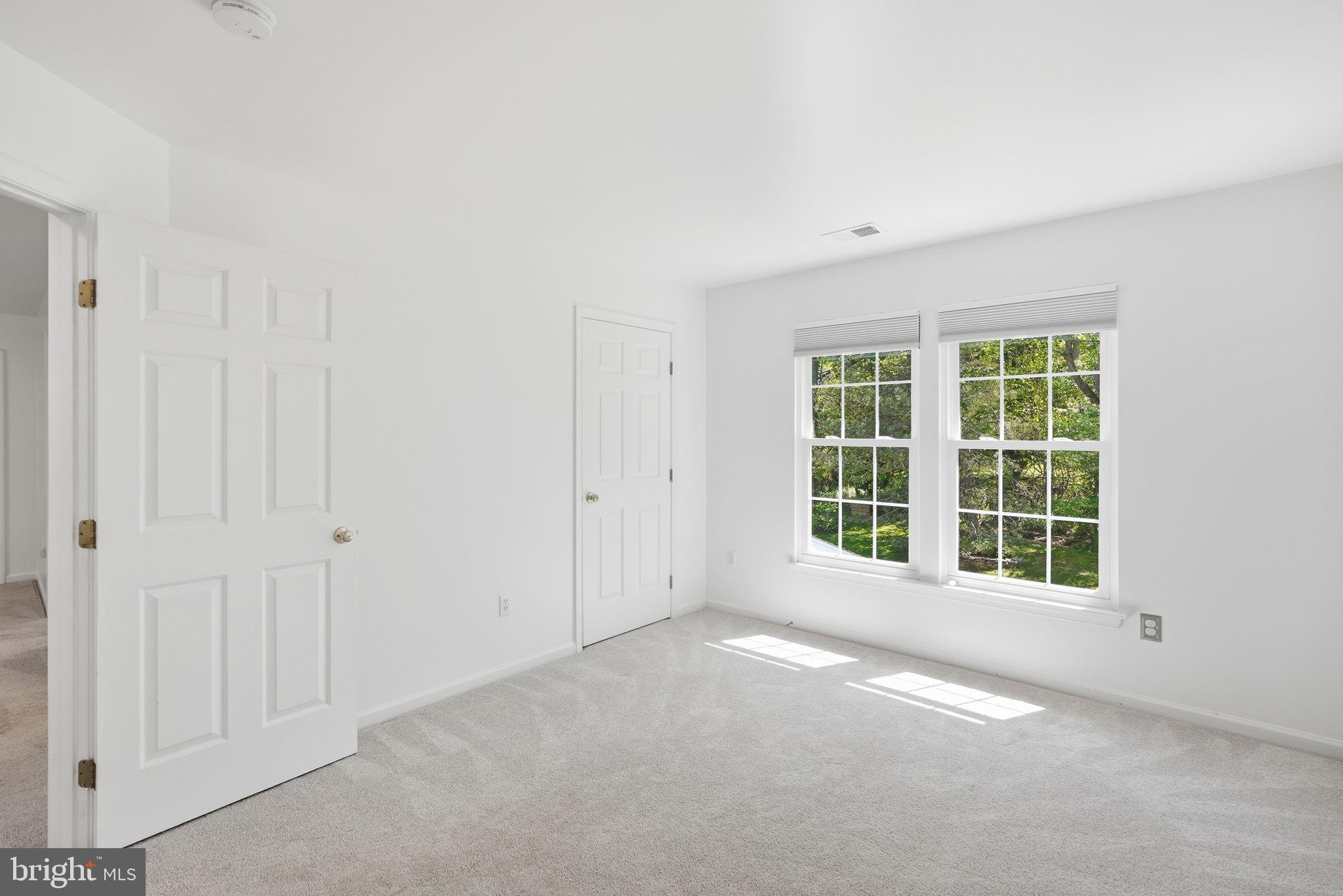 OATLAND FARM - Residential