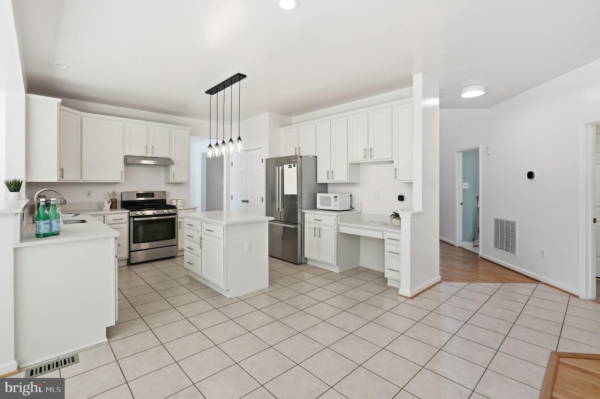 OATLAND FARM - Residential