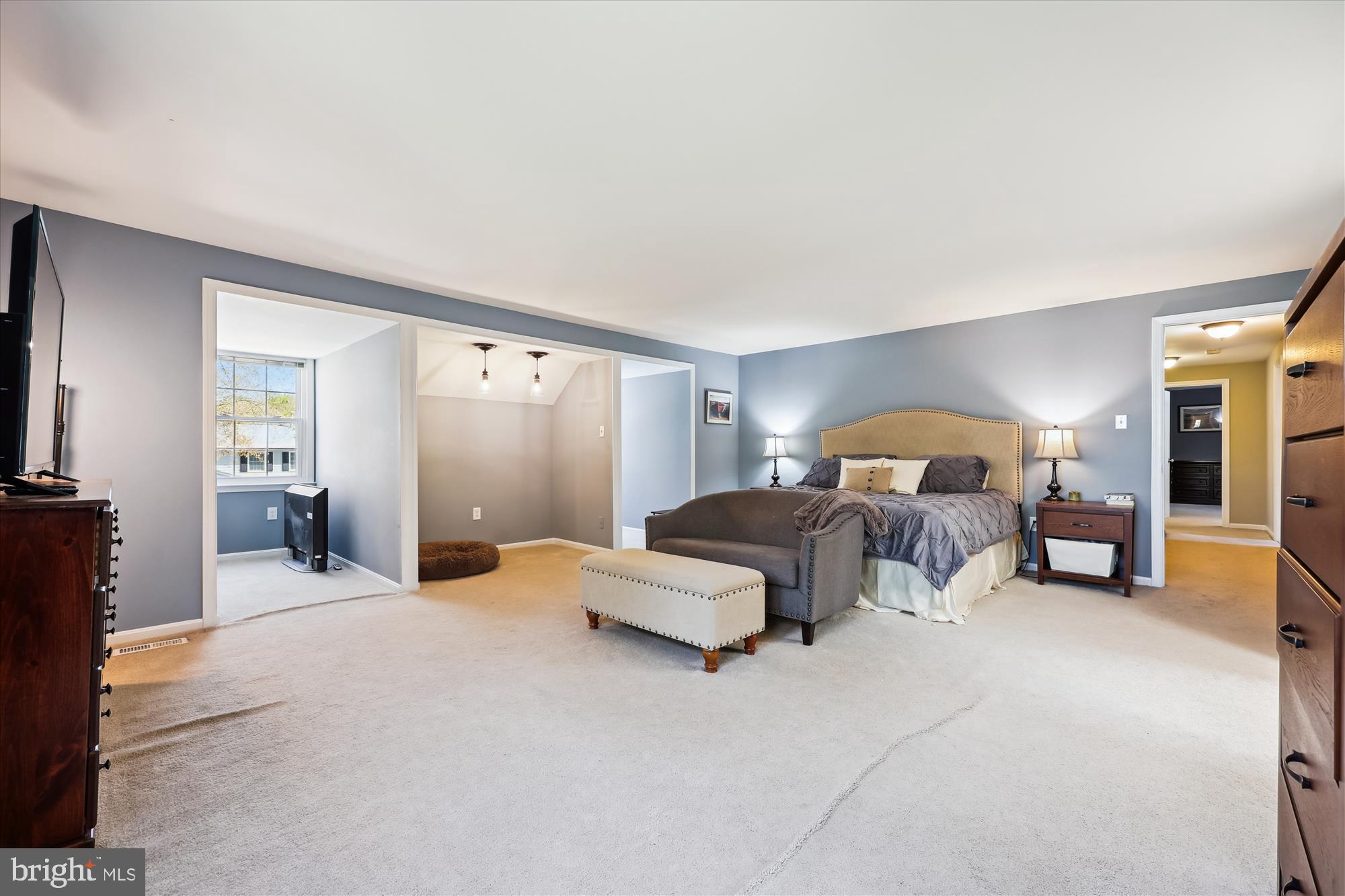 DERWOOD STATION - Residential