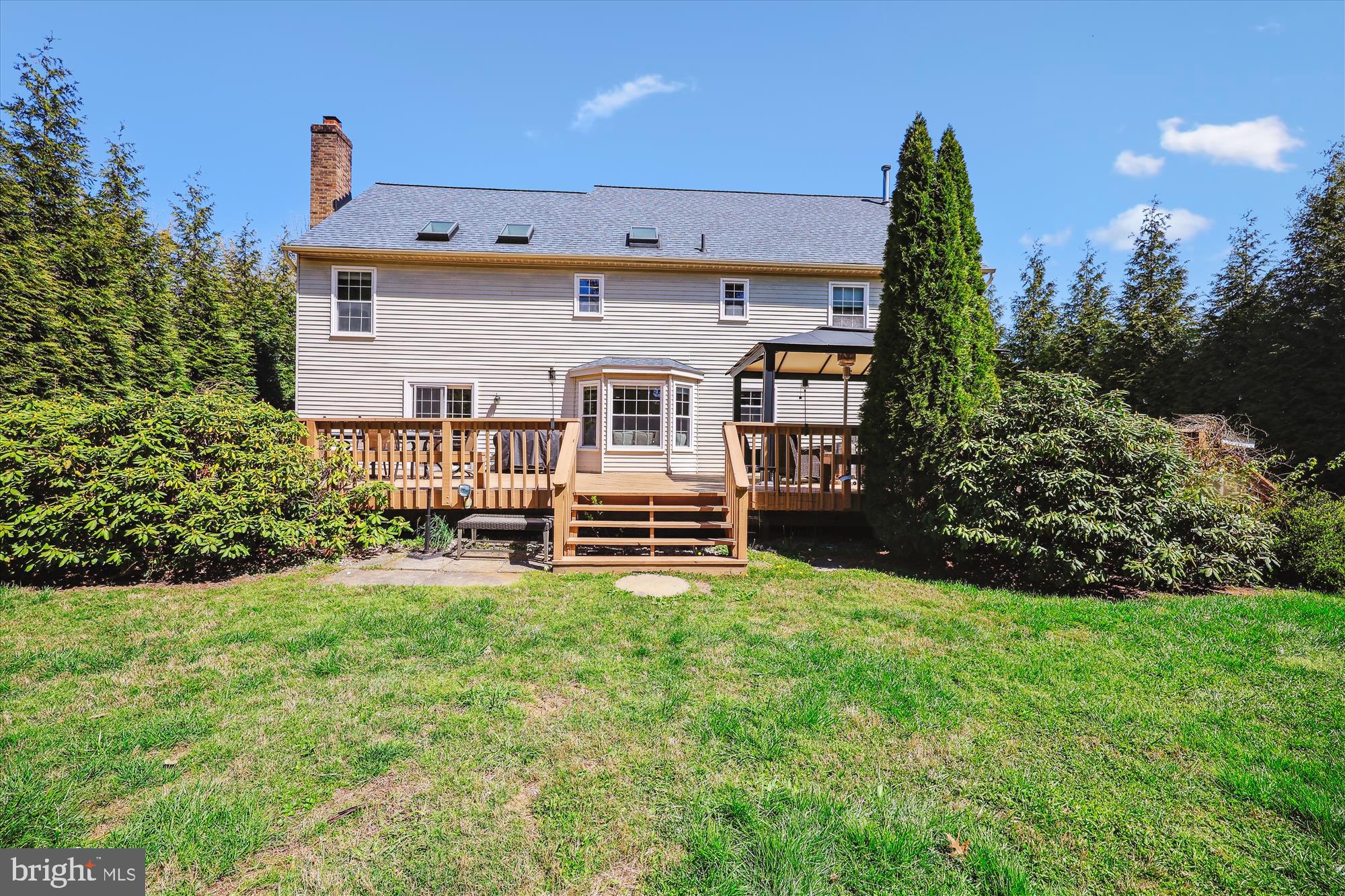 DERWOOD STATION - Residential