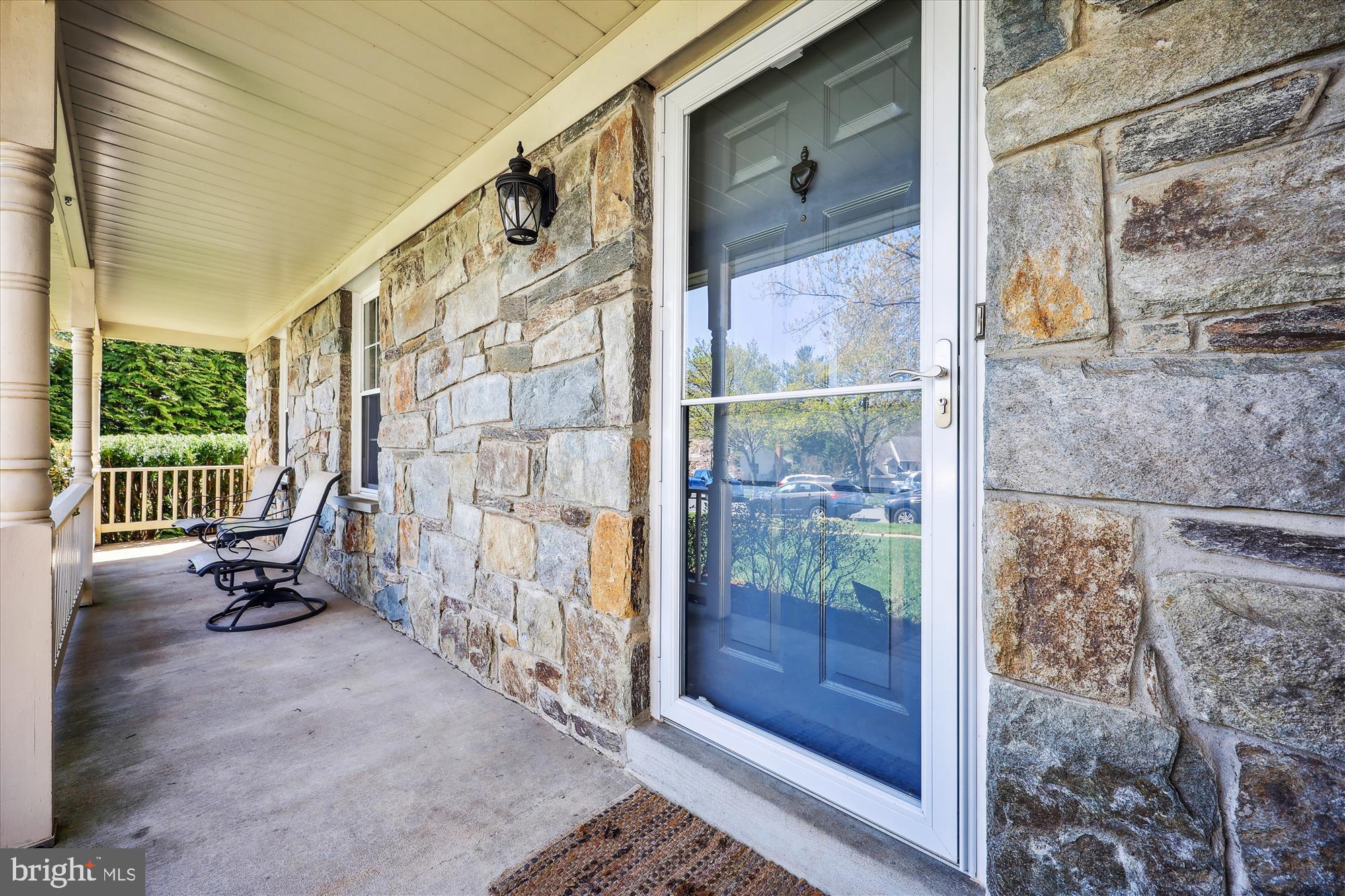 DERWOOD STATION - Residential