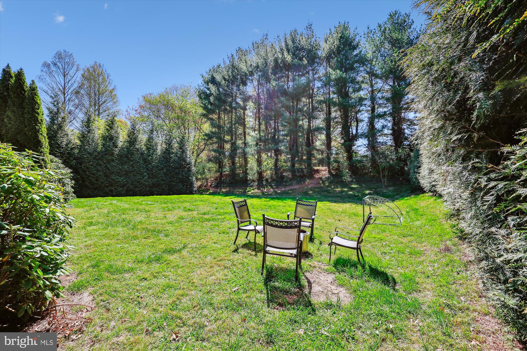 DERWOOD STATION - Residential