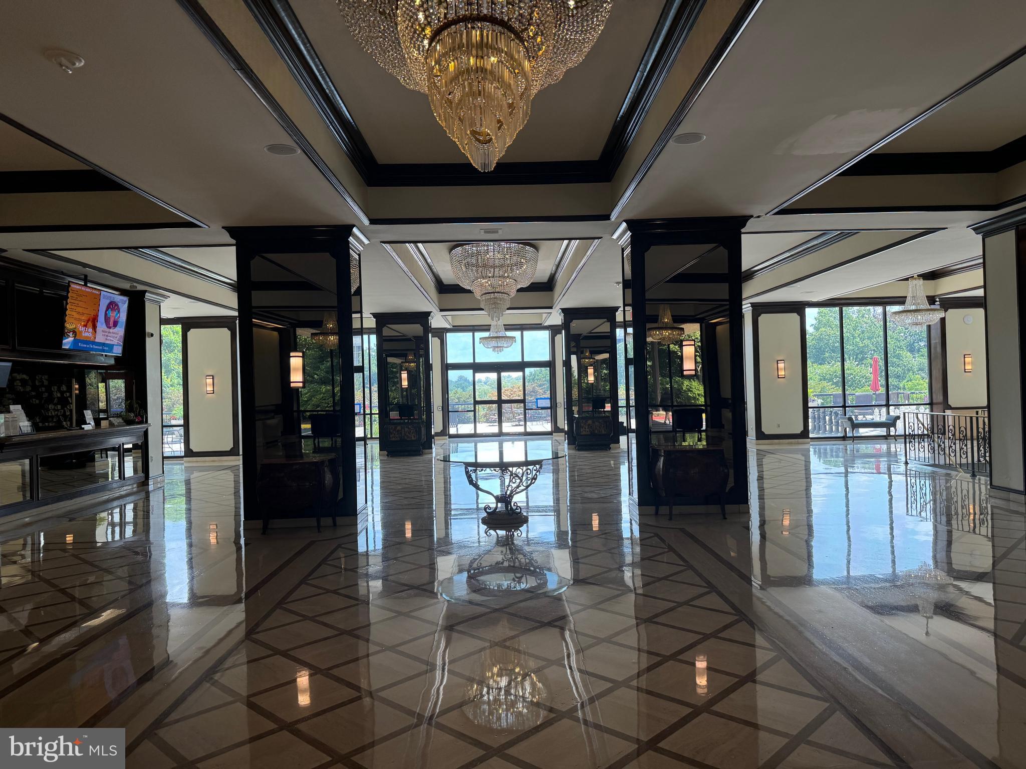 PROMENADE TOWERS - Residential Lease