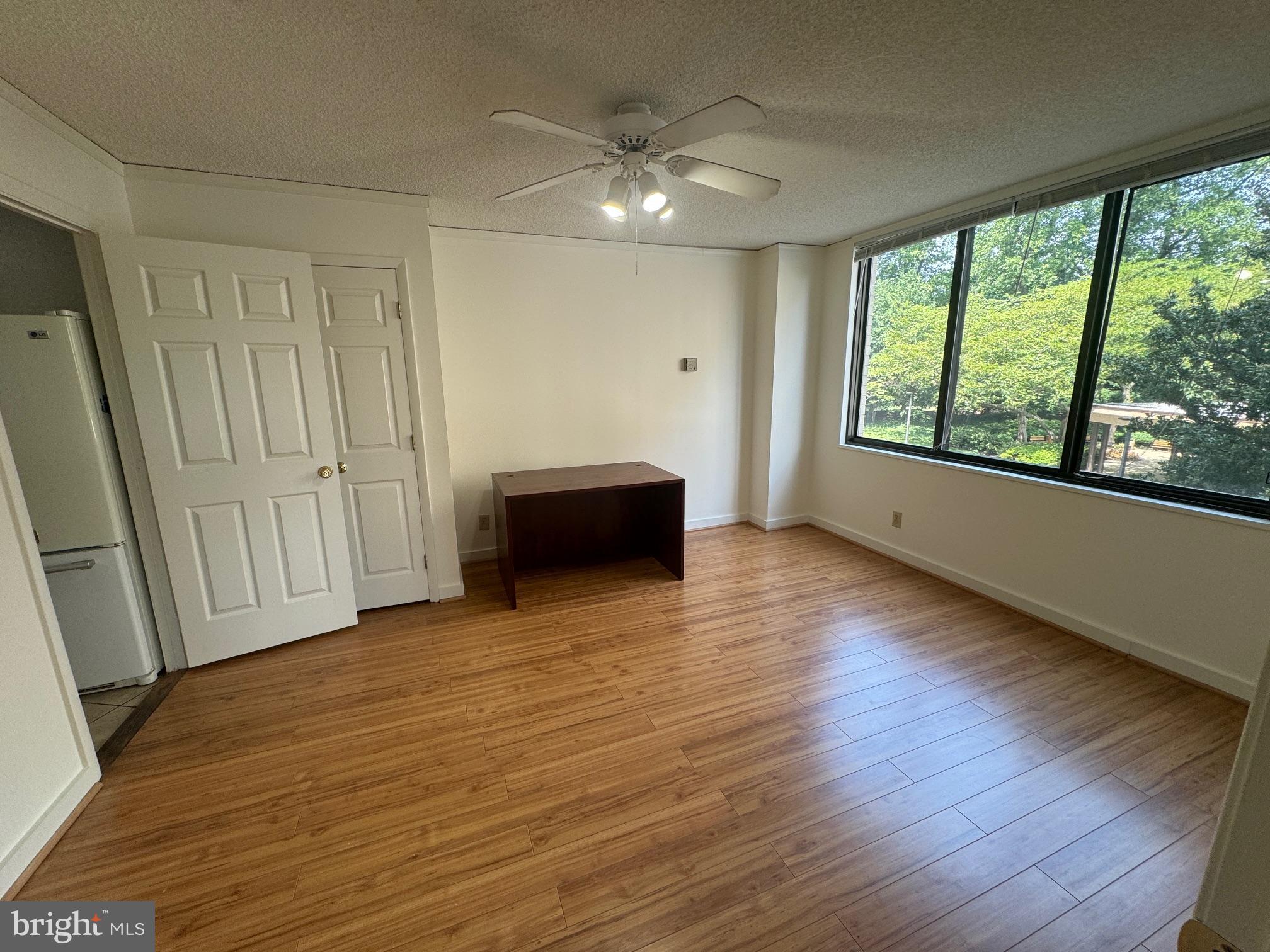 PROMENADE TOWERS - Residential Lease