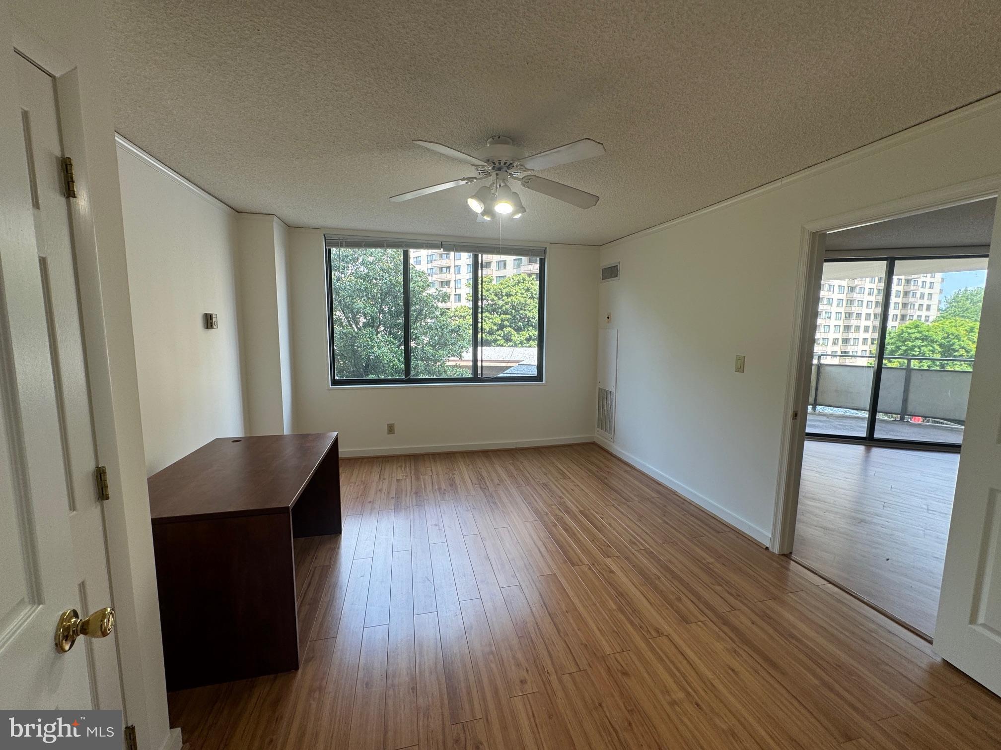 PROMENADE TOWERS - Residential Lease