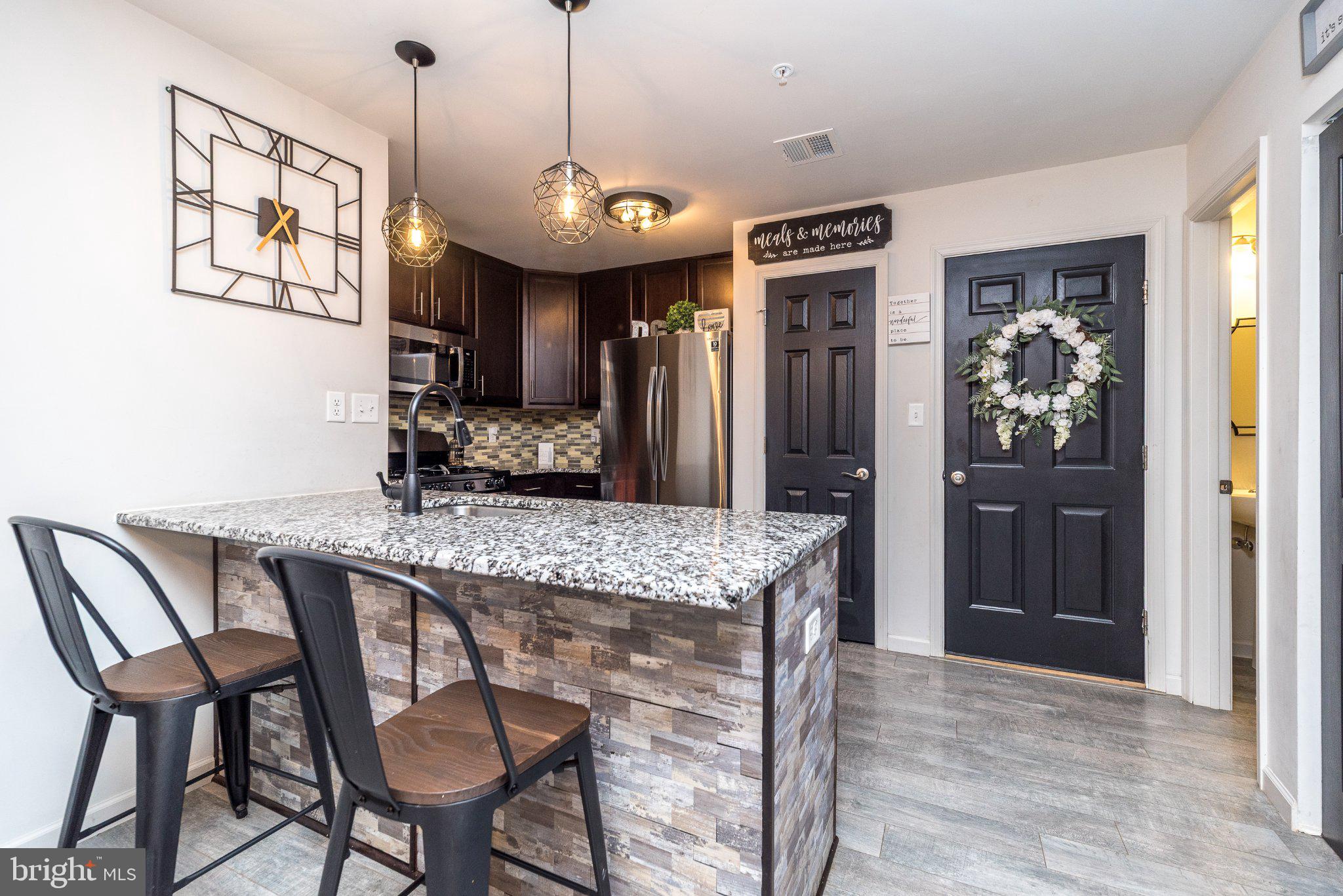 3081 DAVENPORT WAY M77 L