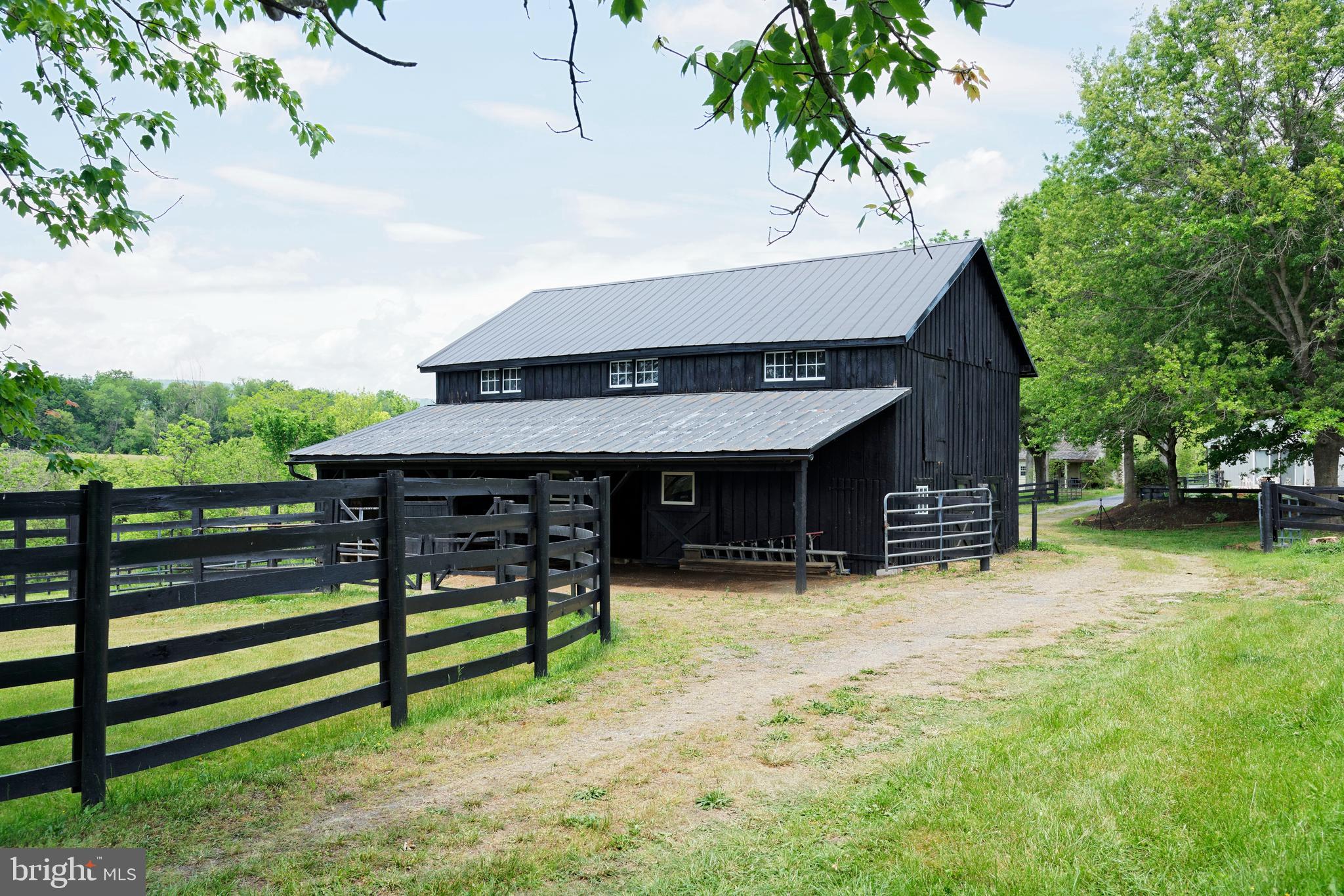 UPPERVILLE - Residential