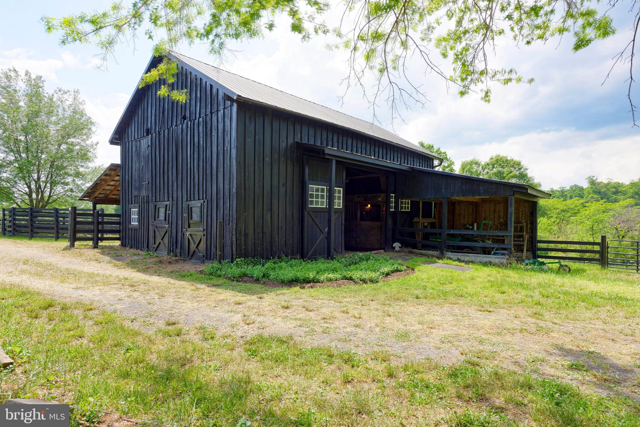 UPPERVILLE - Residential