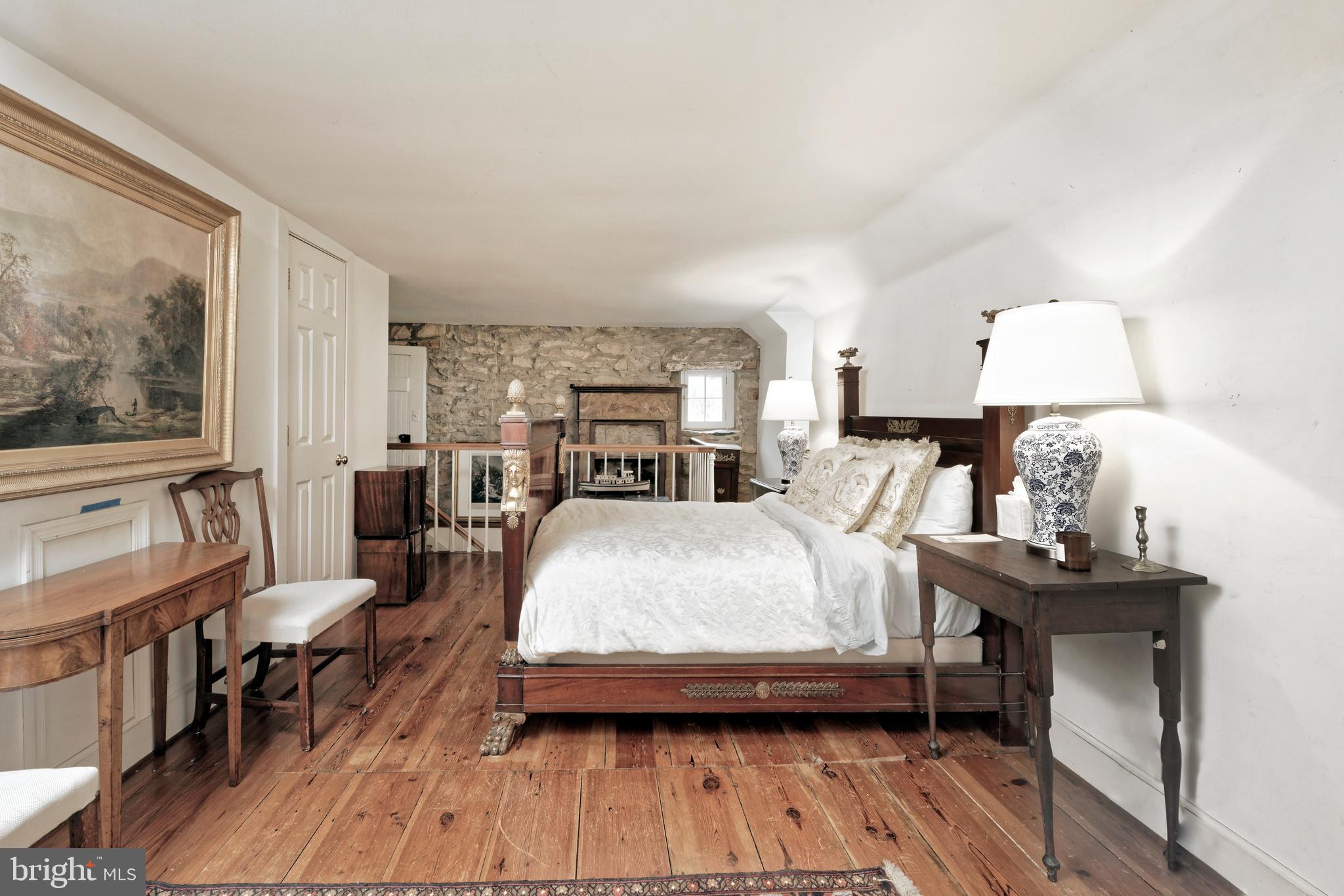 UPPERVILLE - Residential