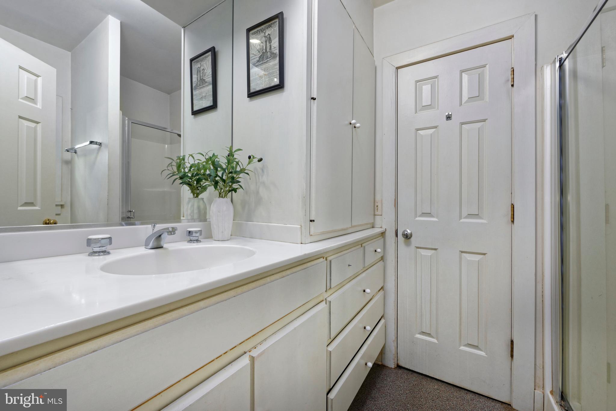 UPPERVILLE - Residential