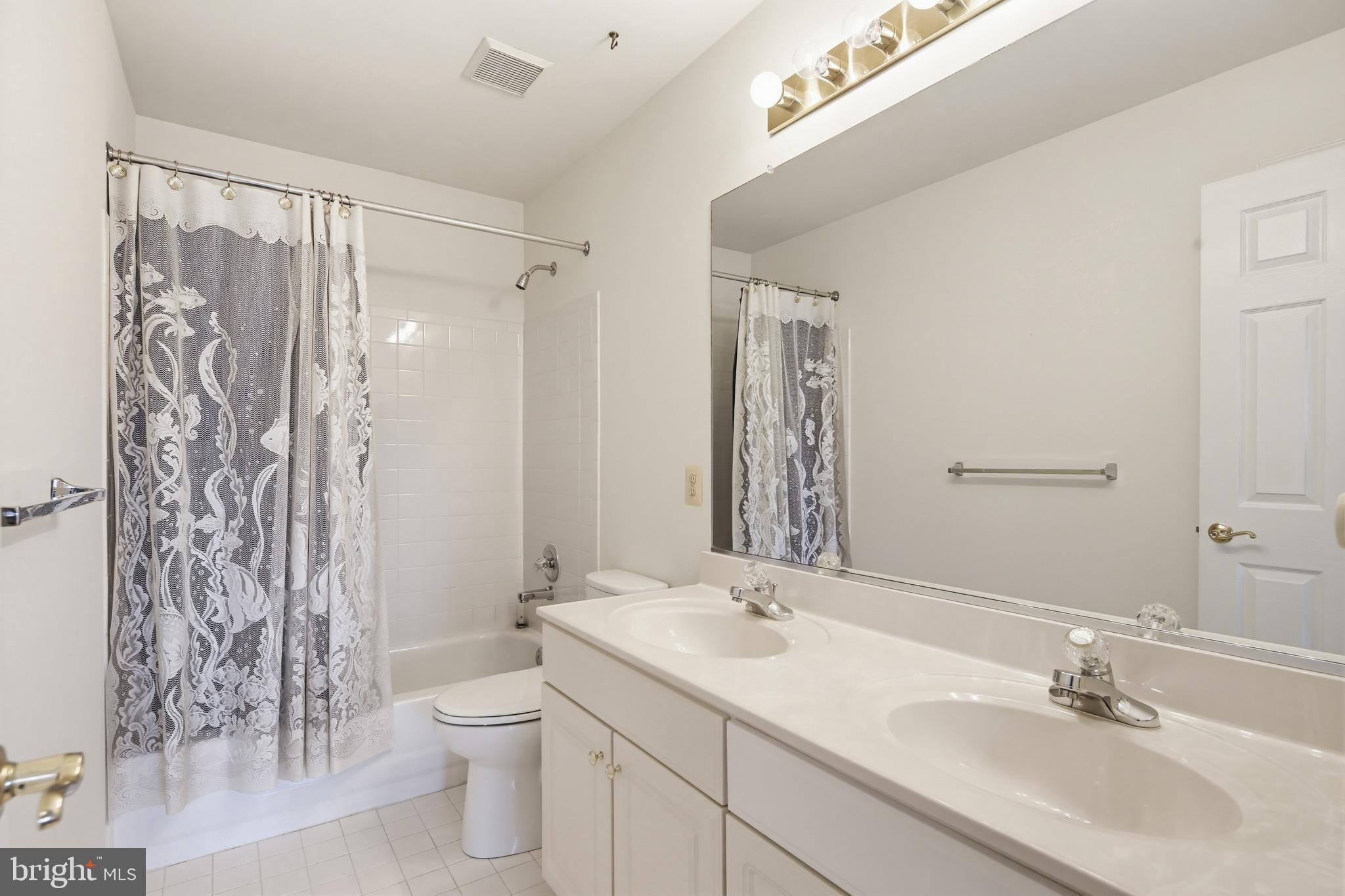 SHERLOCK HOLMES ESTATES - Residential