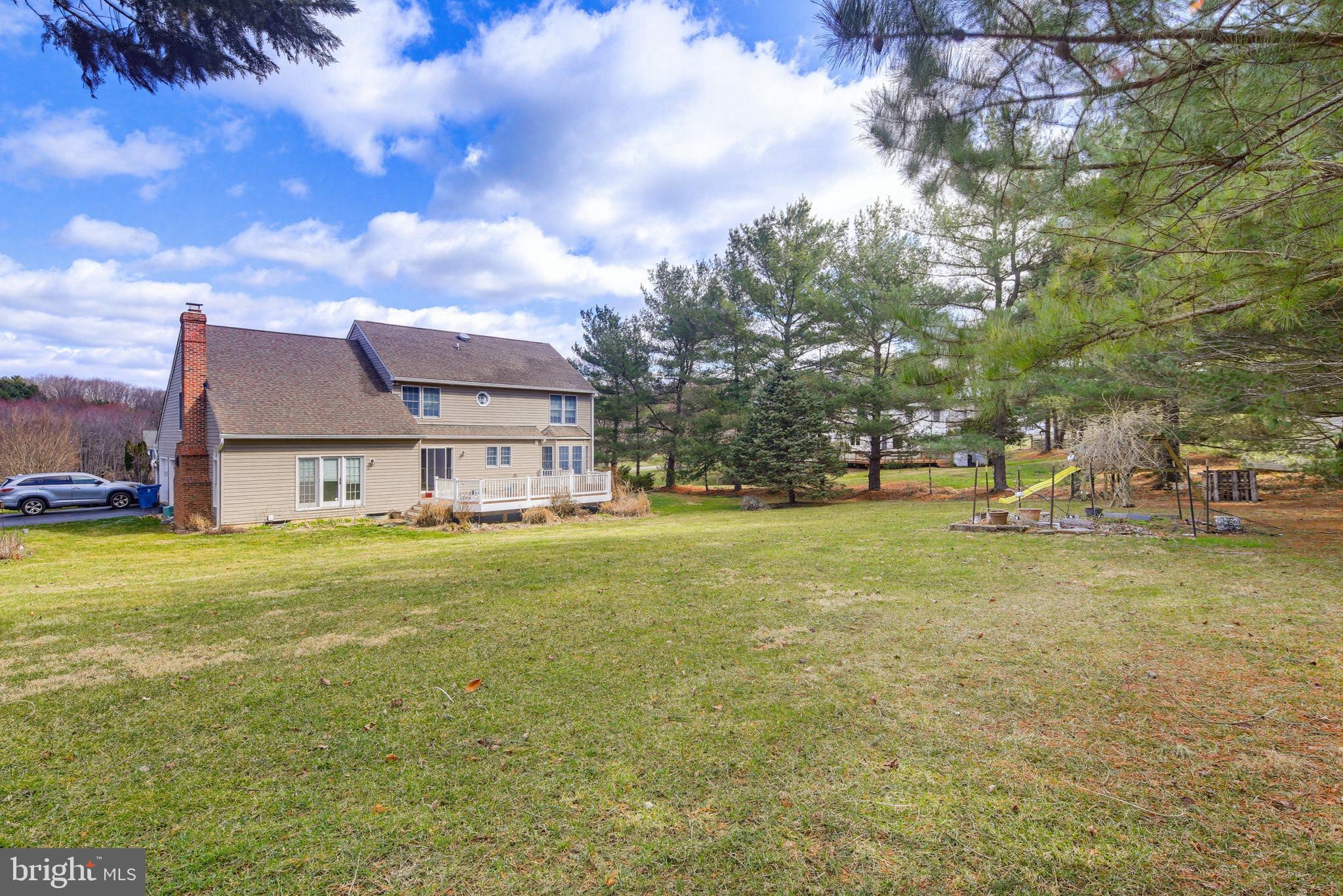 SHERLOCK HOLMES ESTATES - Residential