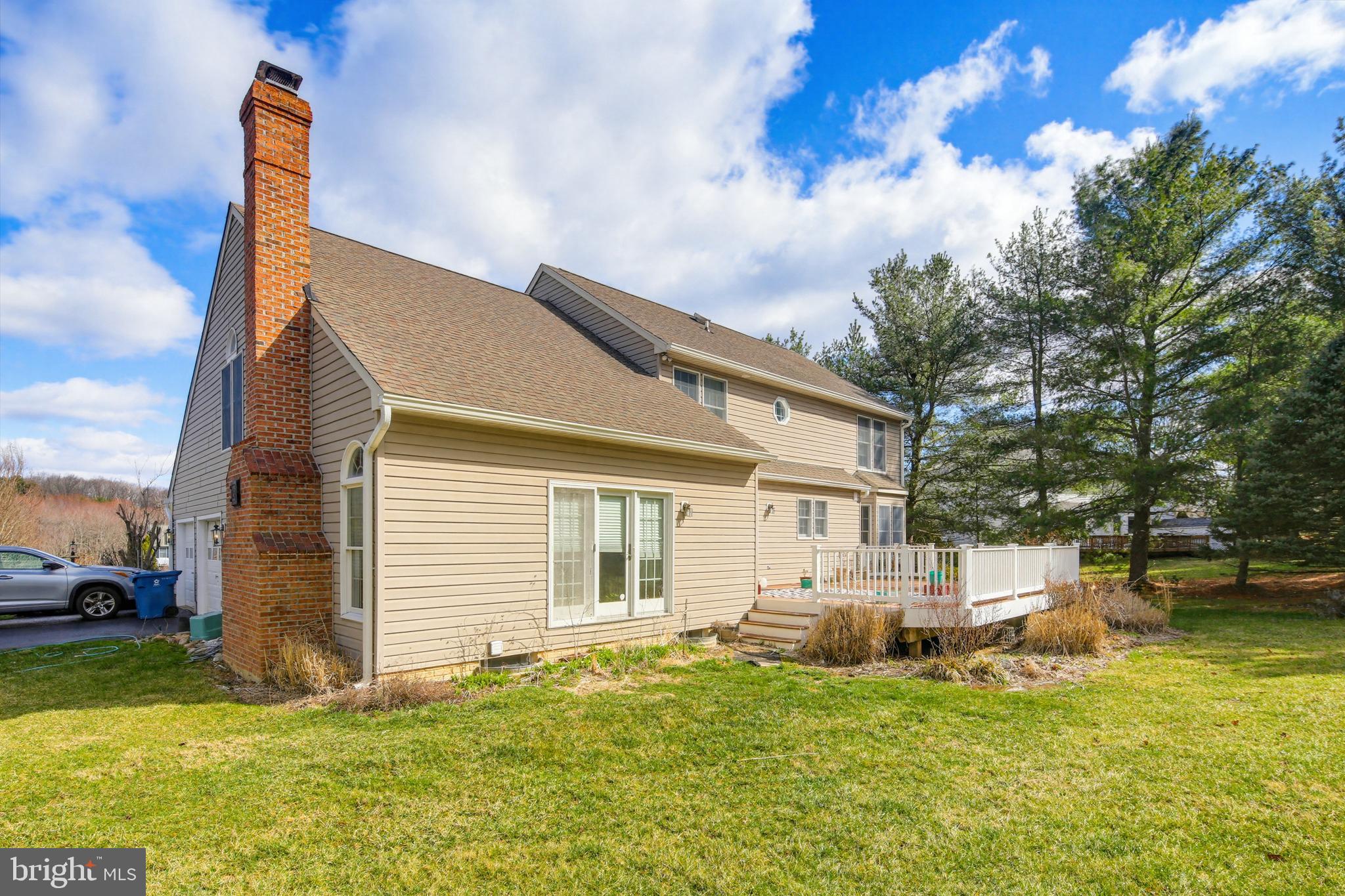 SHERLOCK HOLMES ESTATES - Residential