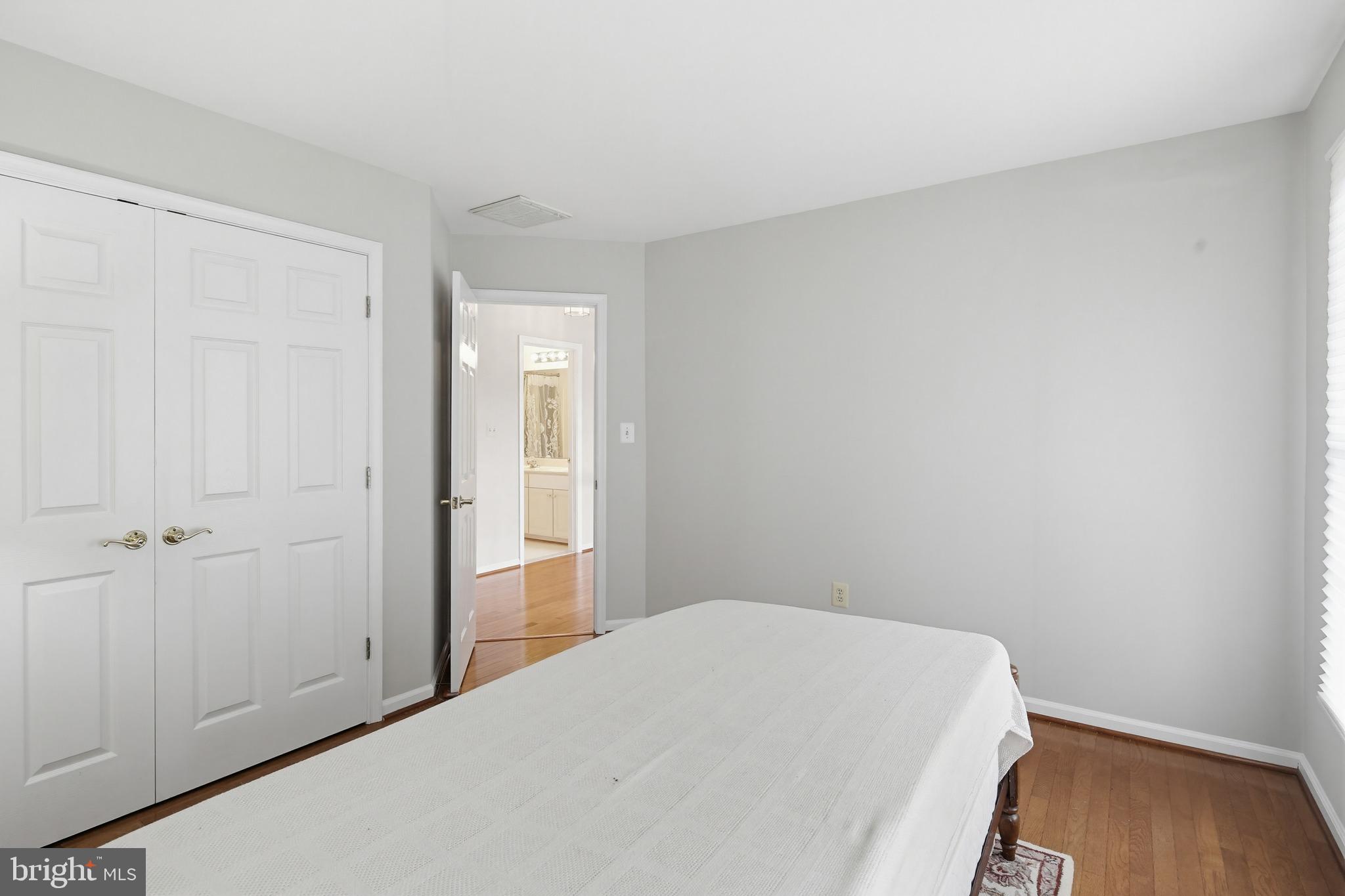 SHERLOCK HOLMES ESTATES - Residential