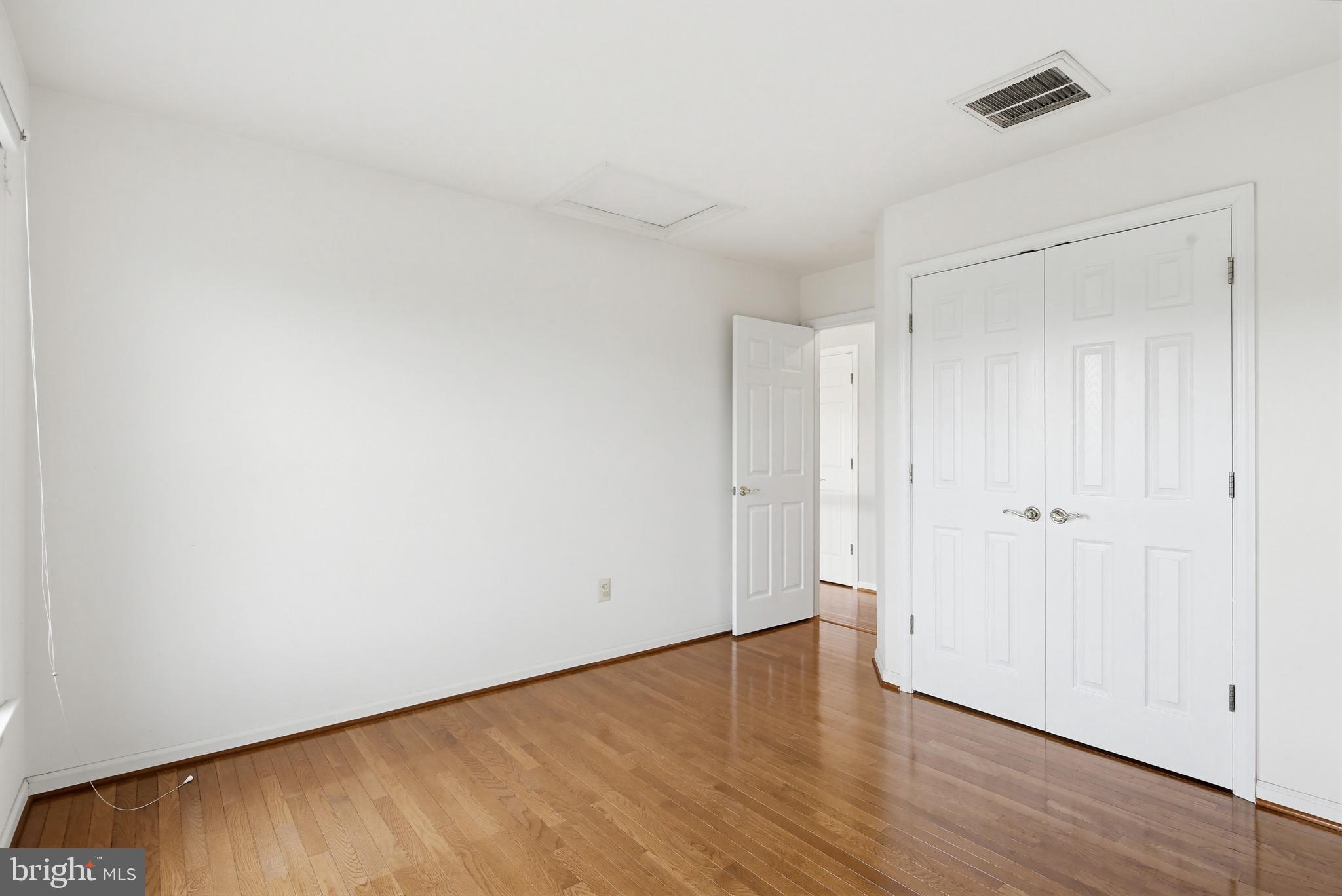 SHERLOCK HOLMES ESTATES - Residential