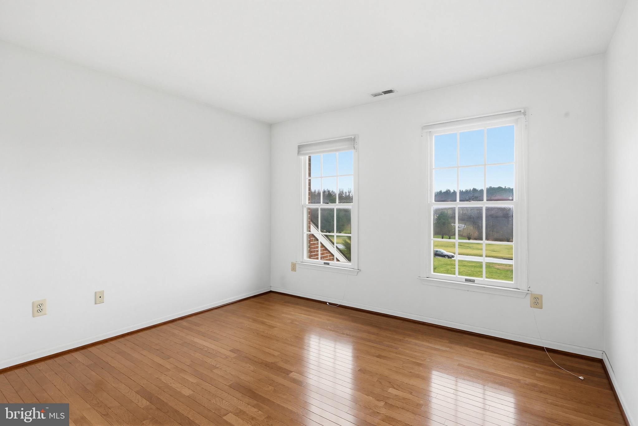 SHERLOCK HOLMES ESTATES - Residential