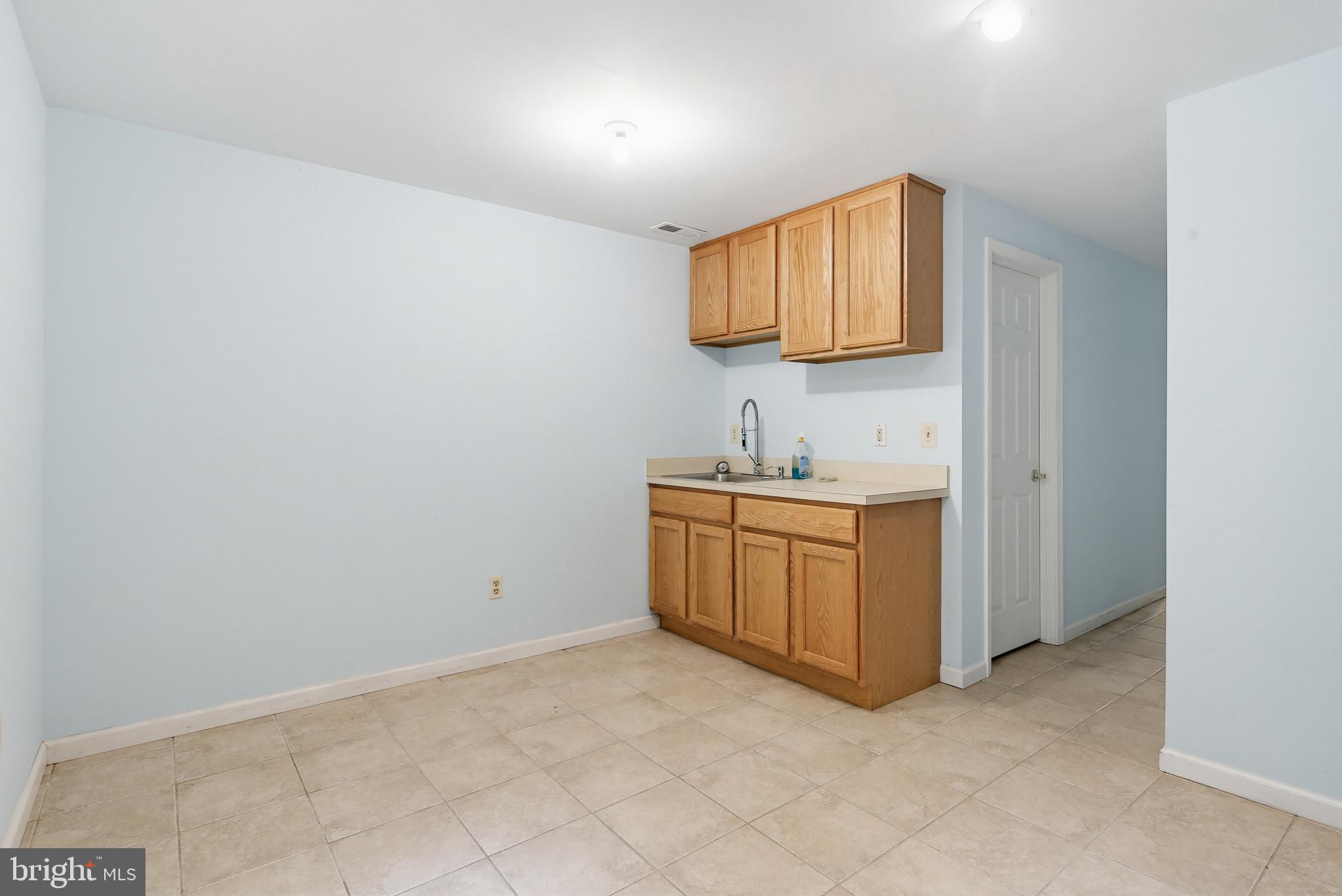 SHERLOCK HOLMES ESTATES - Residential