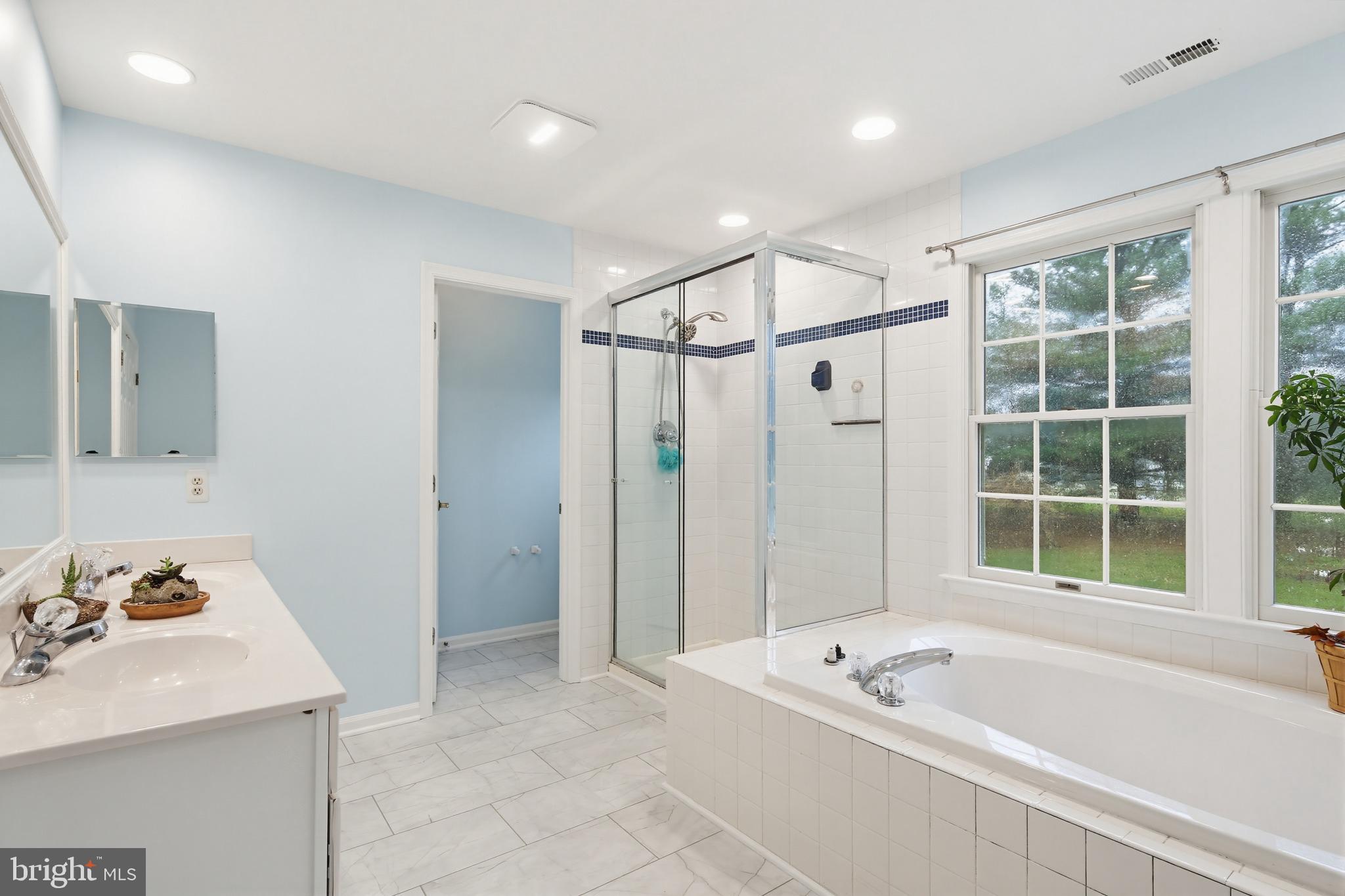 SHERLOCK HOLMES ESTATES - Residential