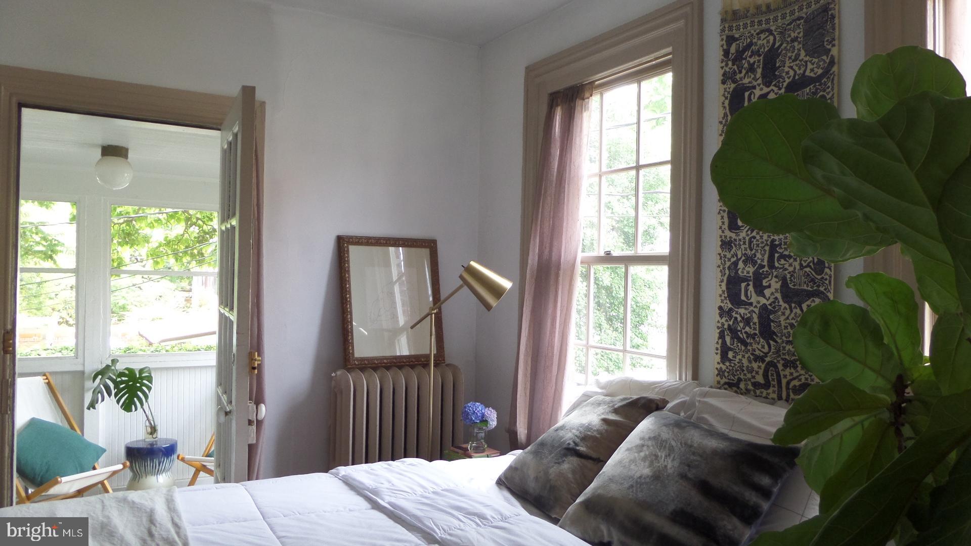 OLD TOWN - Residential Lease