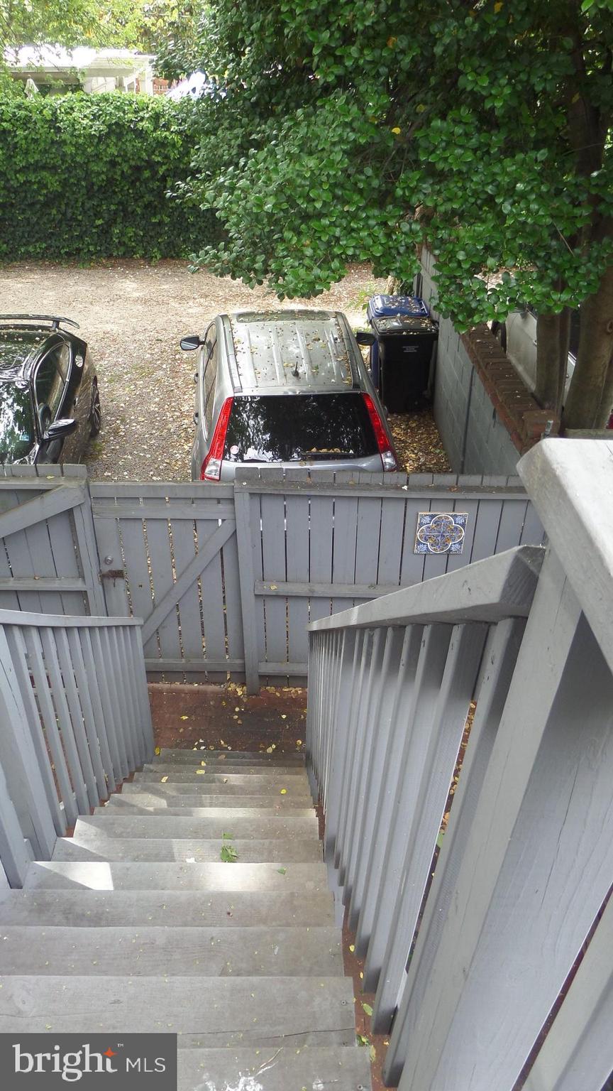 OLD TOWN - Residential Lease