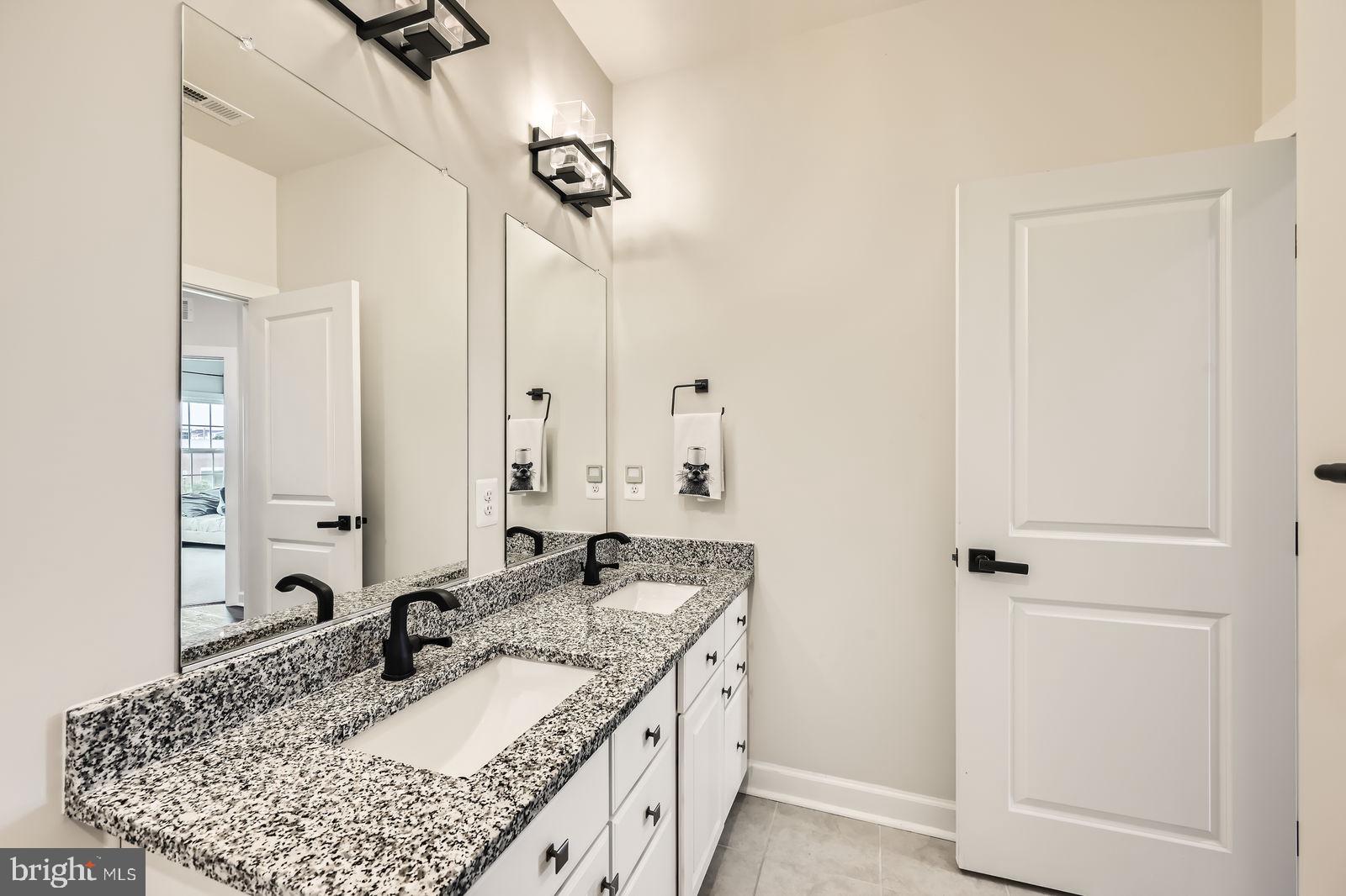 GREENLEIGH AT CROSSROADS - Residential Lease