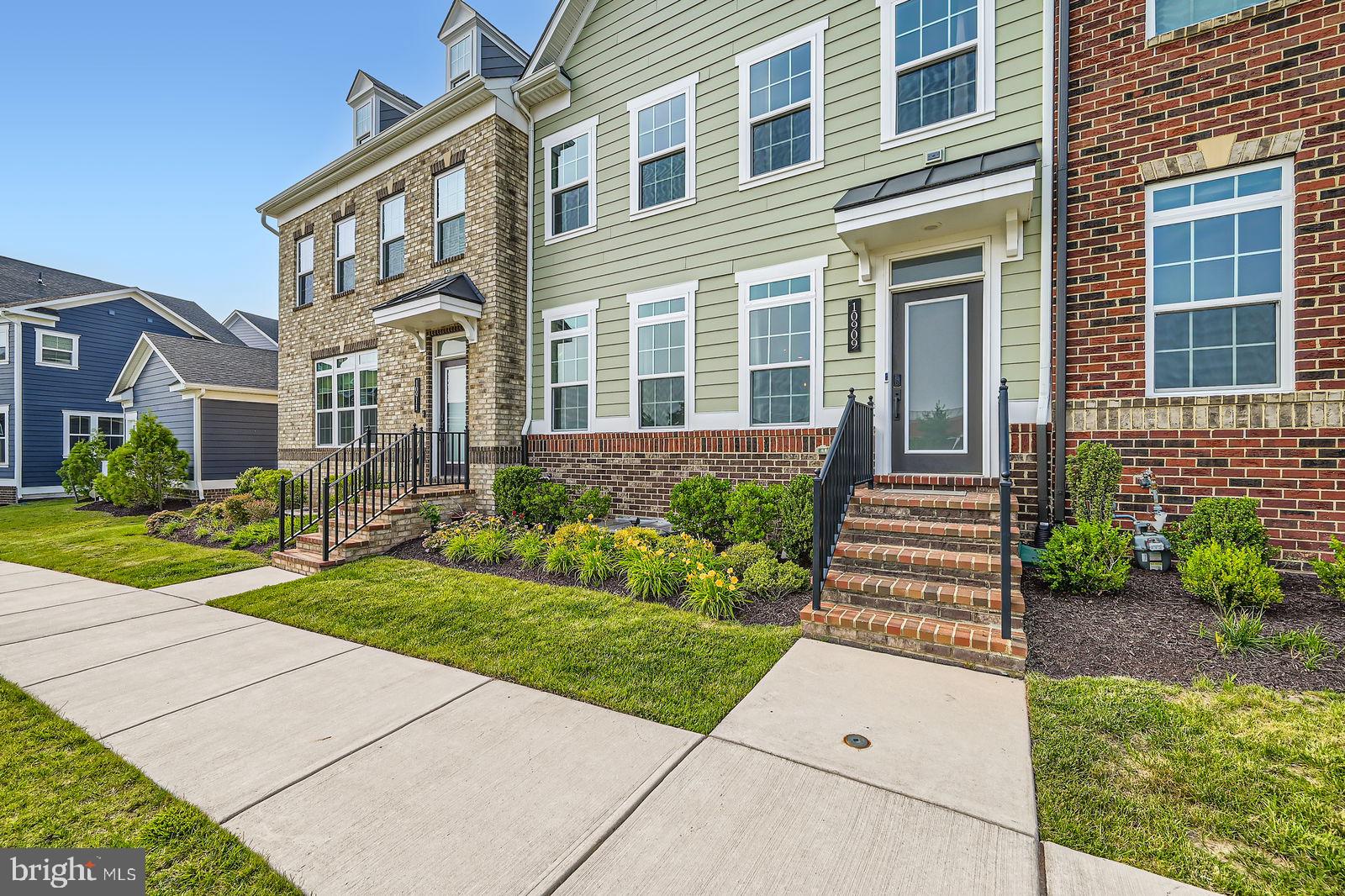GREENLEIGH AT CROSSROADS - Residential Lease