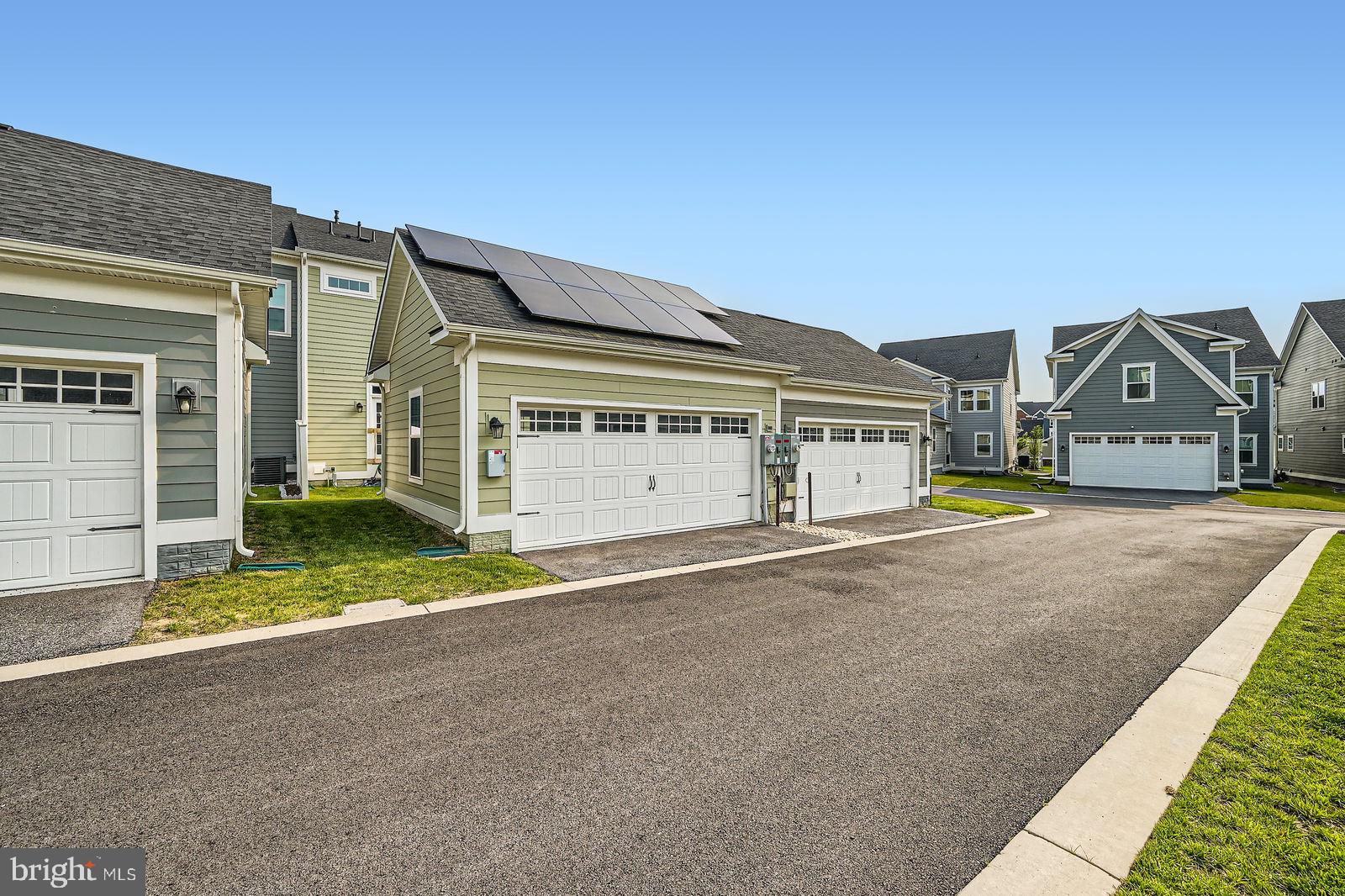 GREENLEIGH AT CROSSROADS - Residential Lease